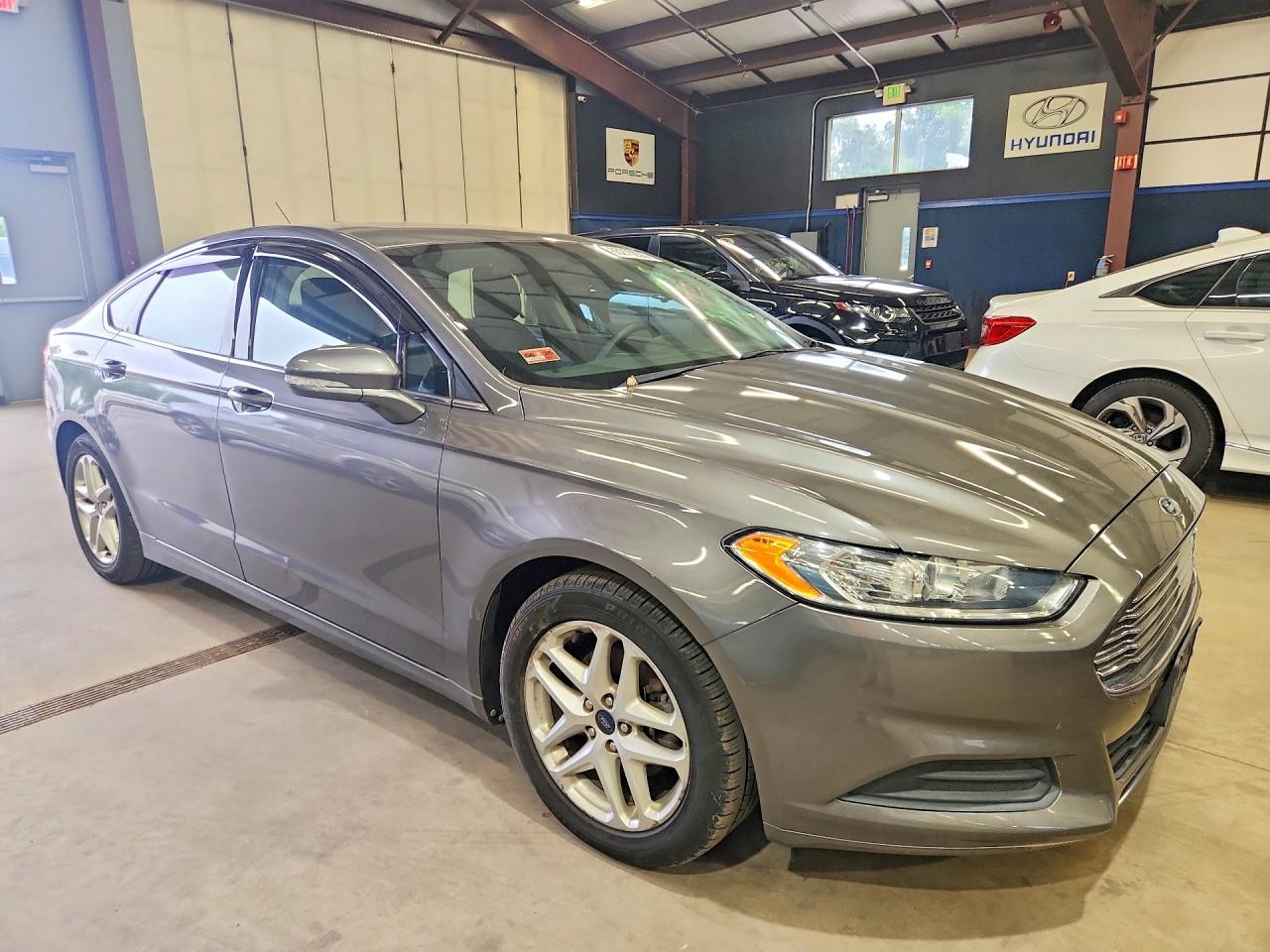 2014 Ford Fusion Se Серый vin: 1FA6P0HD3E5358920