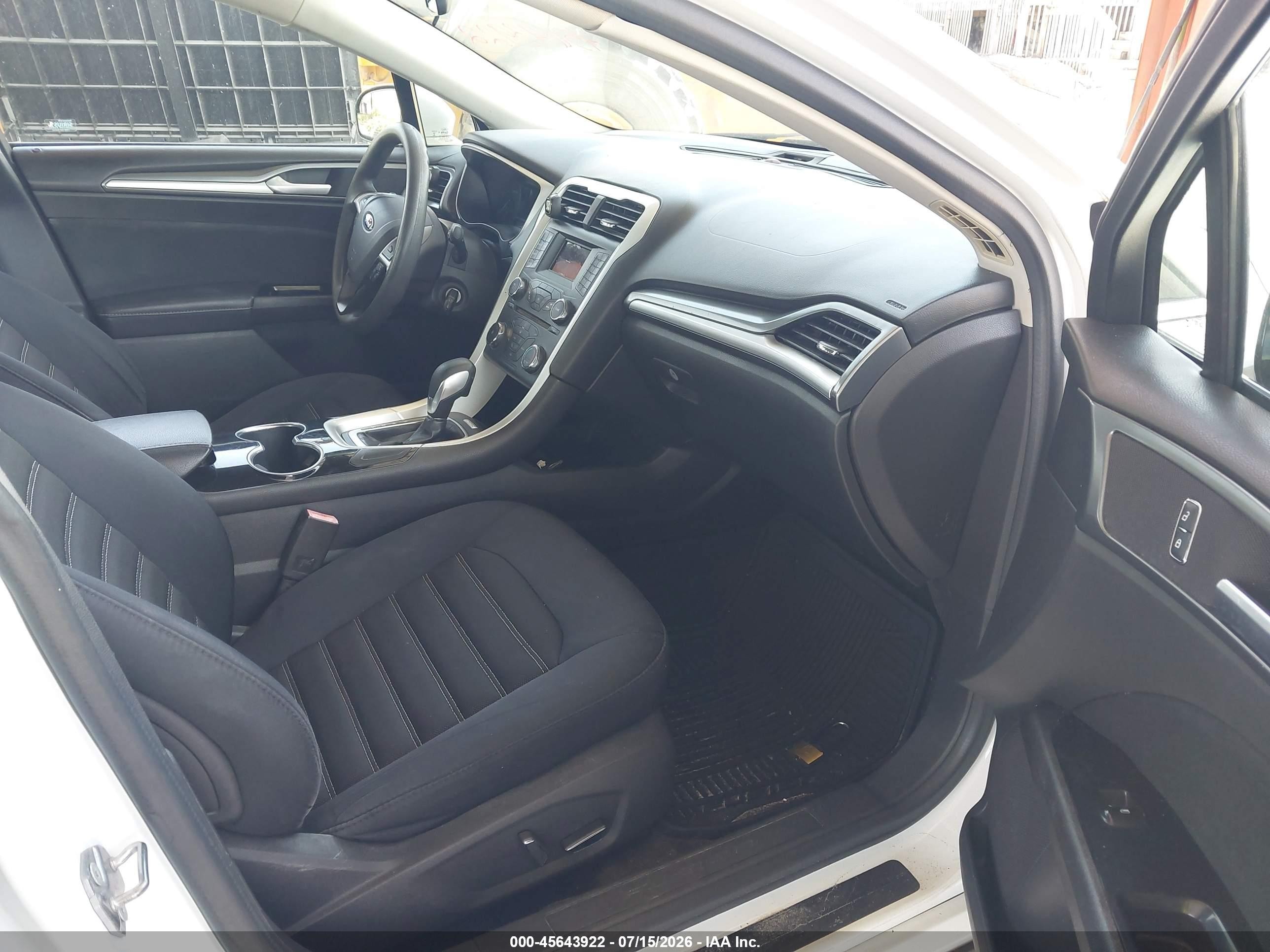 2015 Ford Fusion Se White vin: 1FA6P0HD3F5123970