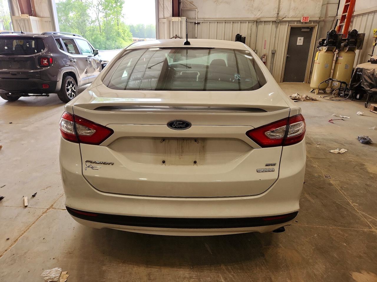 2014 Ford Fusion Se White vin: 1FA6P0HD4E5362944