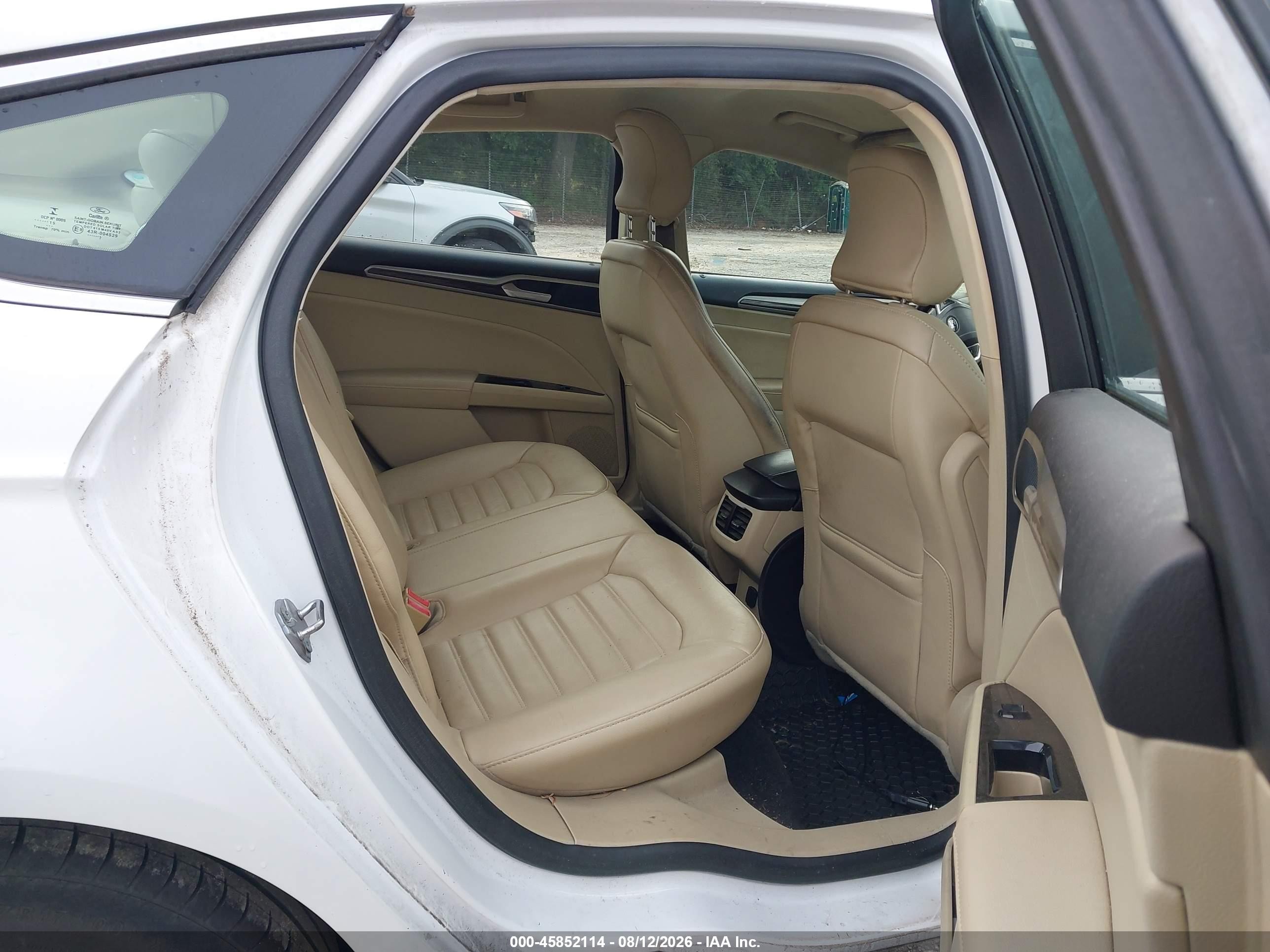 2015 Ford Fusion Se Белый vin: 1FA6P0HD4F5126389