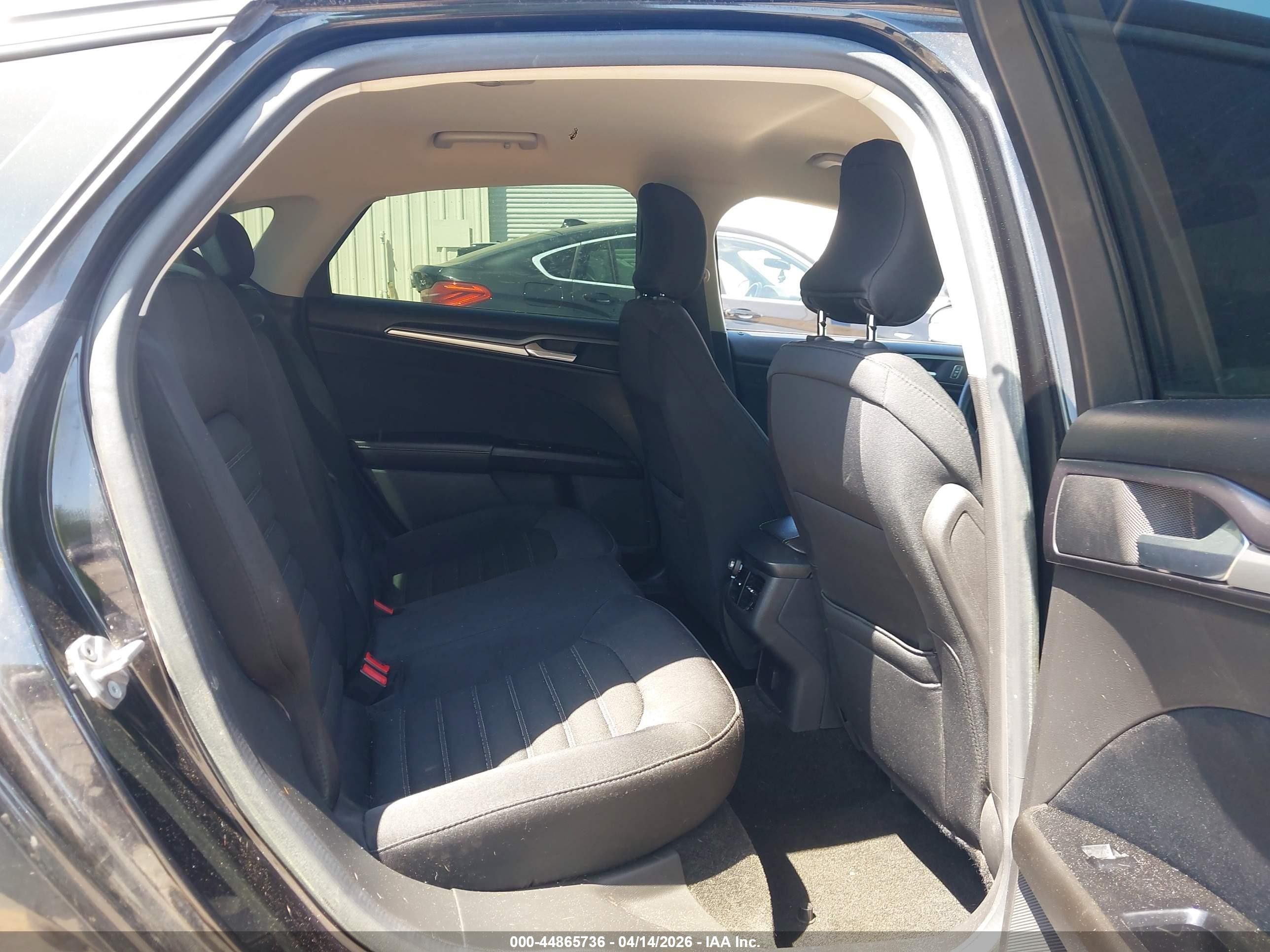 2015 Ford Fusion Se Black vin: 1FA6P0HD4F5131737