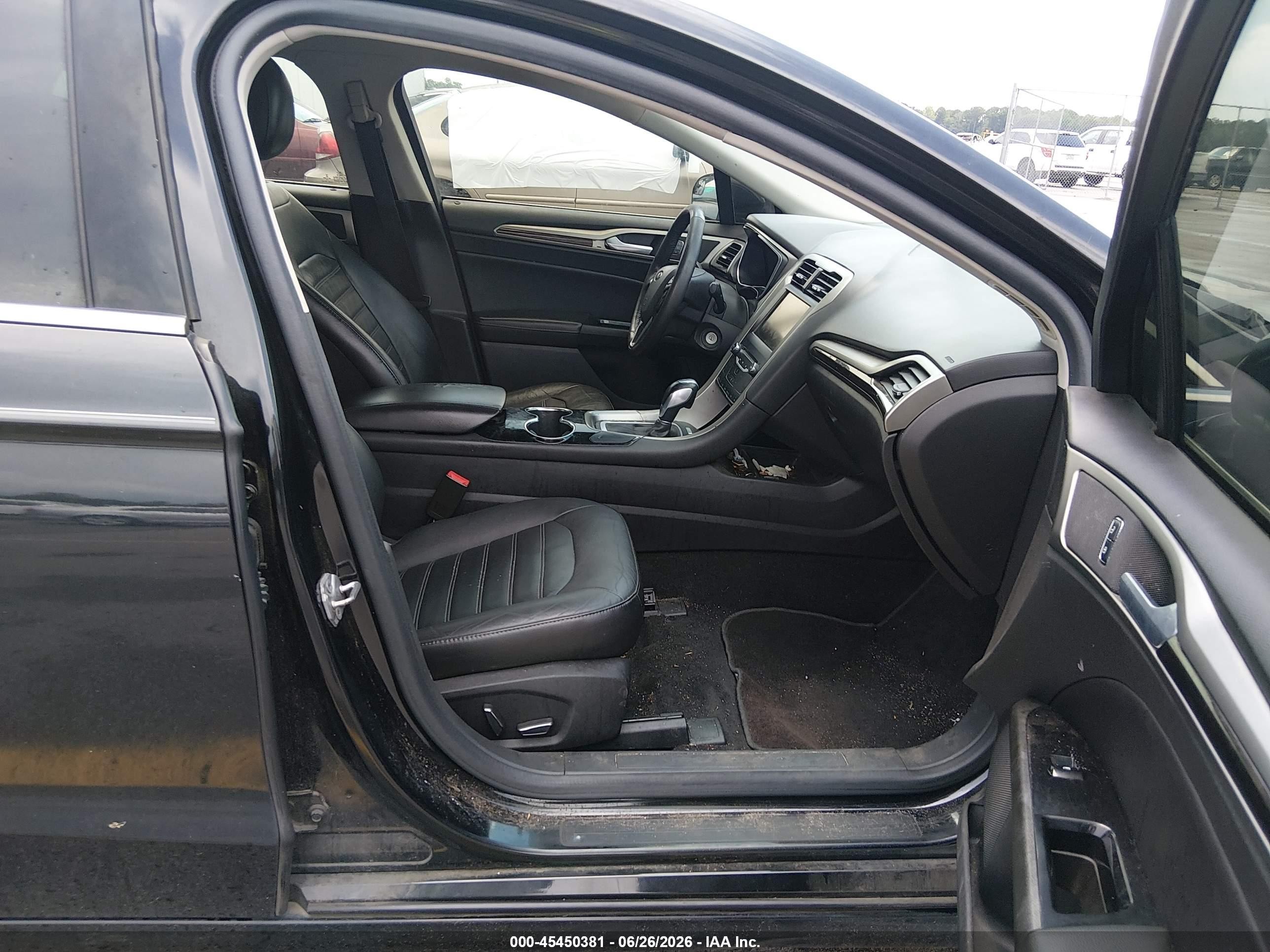 2015 Ford Fusion Se Черный vin: 1FA6P0HD5F5101145