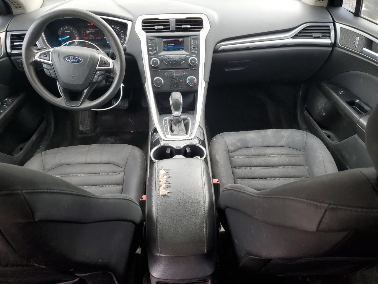 2015 Ford Fusion Se Gray vin: 1FA6P0HD6F5113336 Damage: Front Center Armrest, Worn, Replacement Required