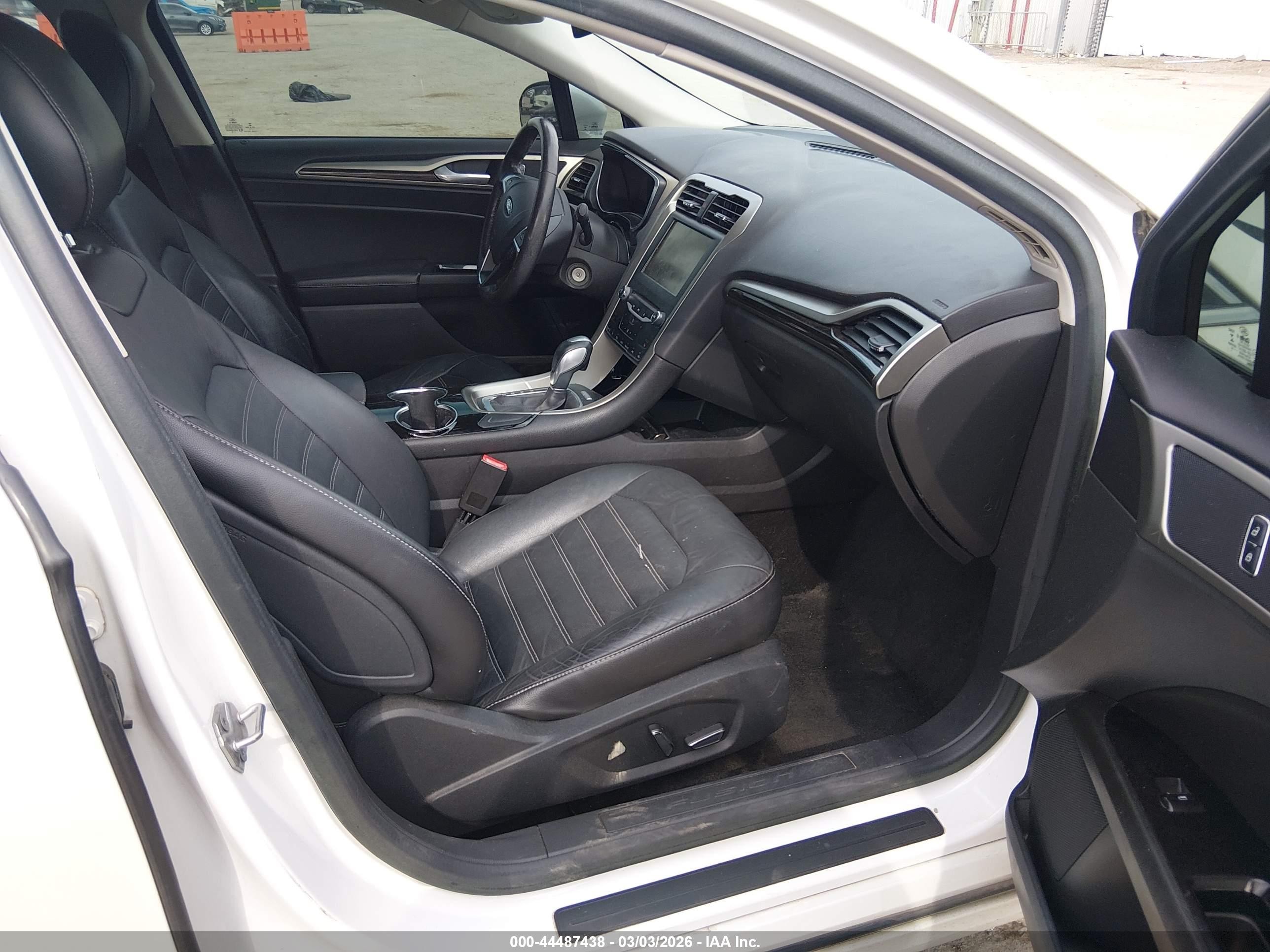 2014 Ford Fusion Se Белый vin: 1FA6P0HD7E5406869
