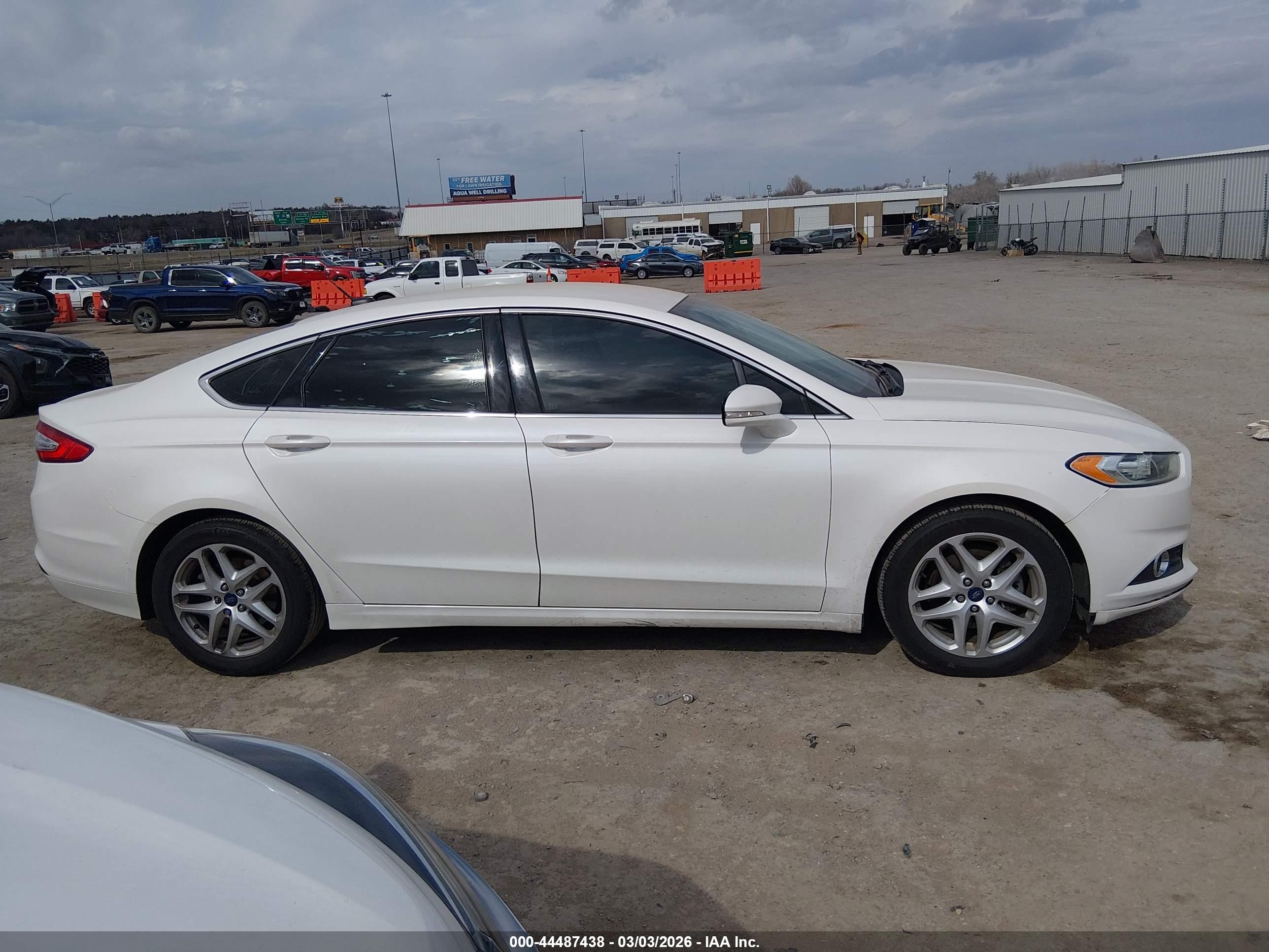 2014 Ford Fusion Se Белый vin: 1FA6P0HD7E5406869