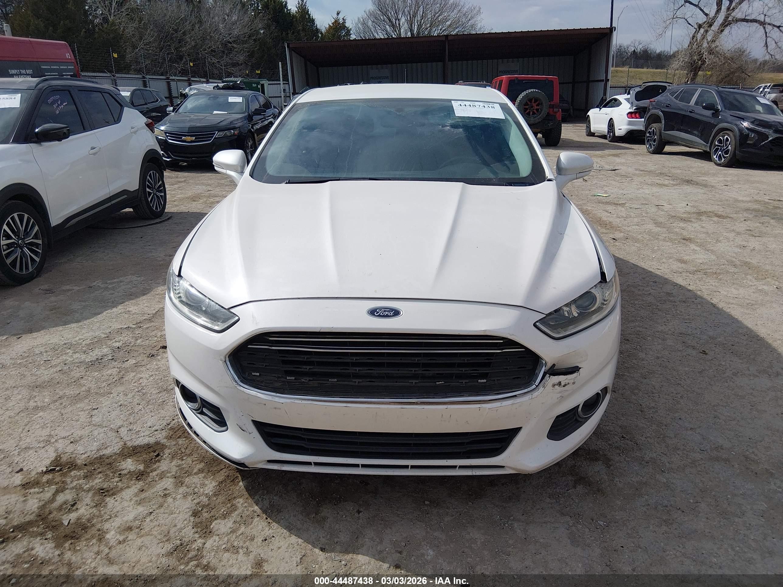 2014 Ford Fusion Se Белый vin: 1FA6P0HD7E5406869