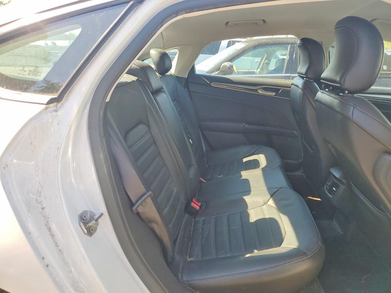 2015 Ford Fusion Se Белый vin: 1FA6P0HD7F5119050
