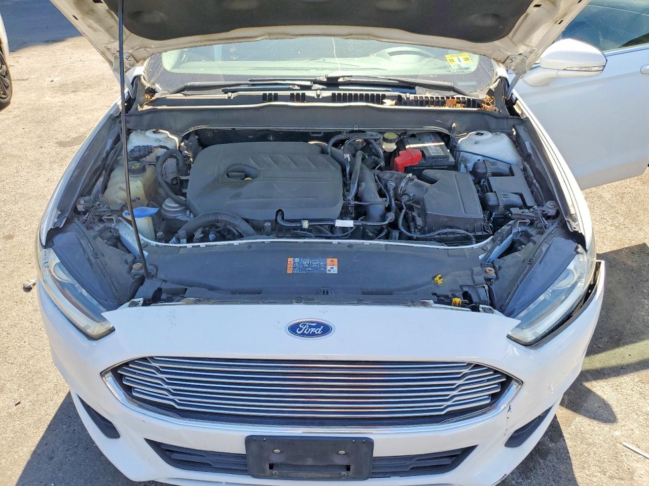 2015 Ford Fusion Se Белый vin: 1FA6P0HD7F5119050