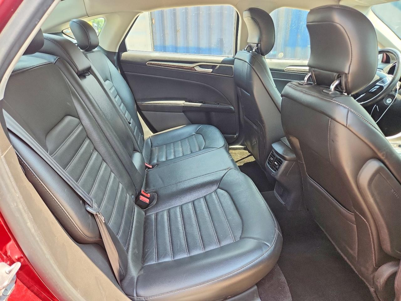 2014 Ford Fusion Se Red vin: 1FA6P0HD8E5380704