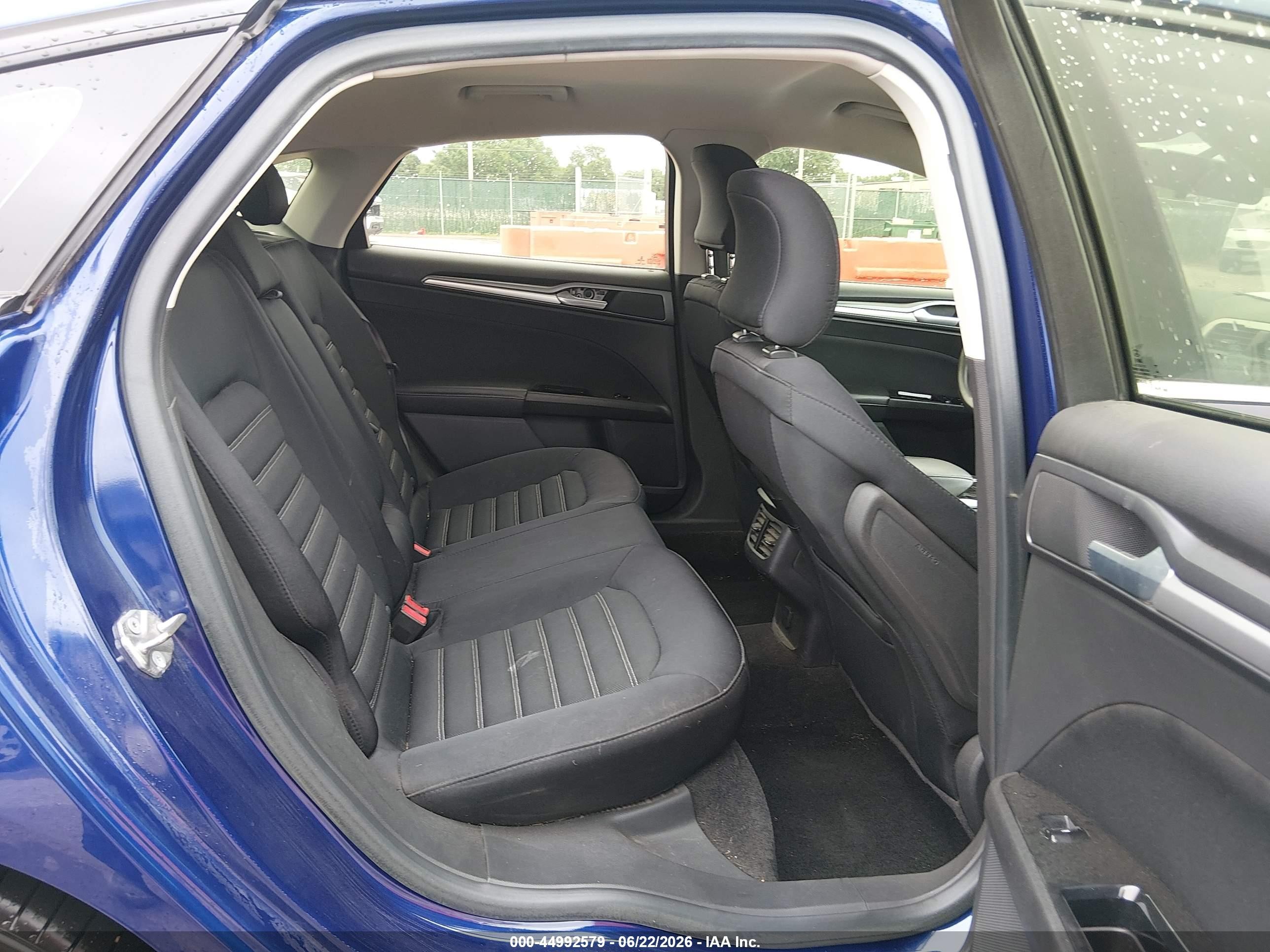2015 Ford Fusion Se Blue vin: 1FA6P0HD8F5117677