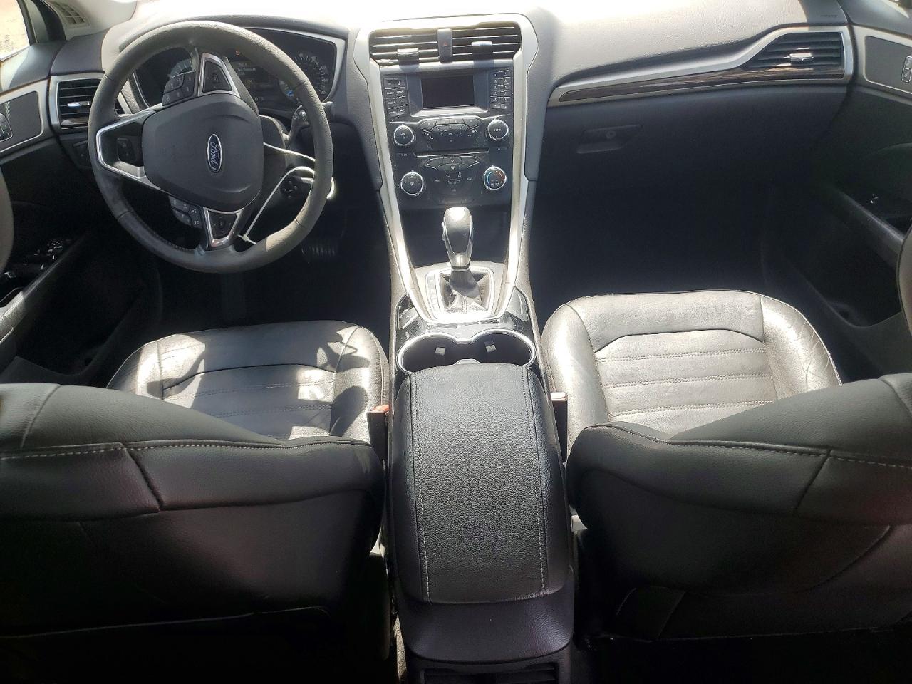 2014 Ford Fusion Se Серебряный vin: 1FA6P0HD9E5375253