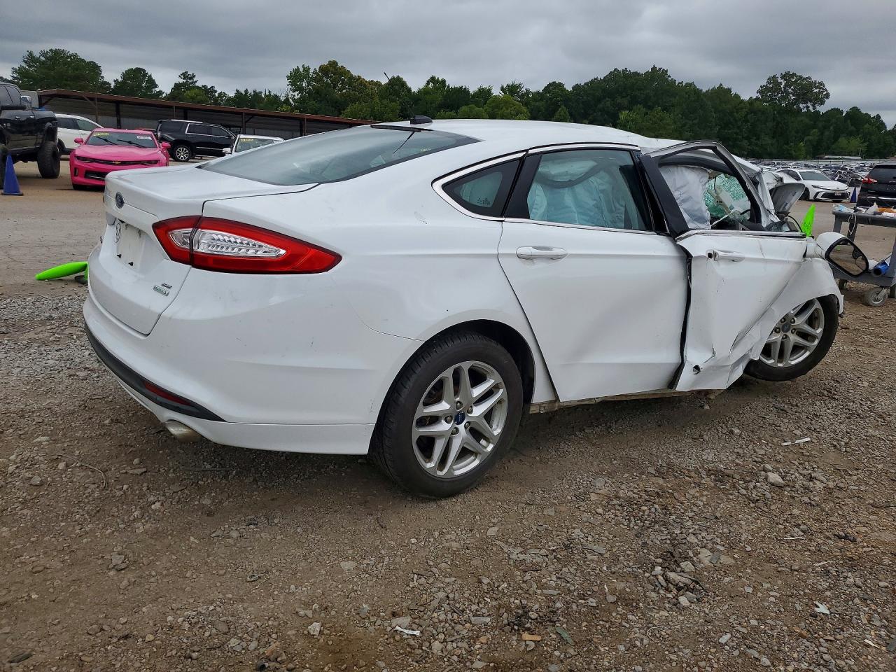 2015 Ford Fusion Se White vin: 1FA6P0HD9F5117316