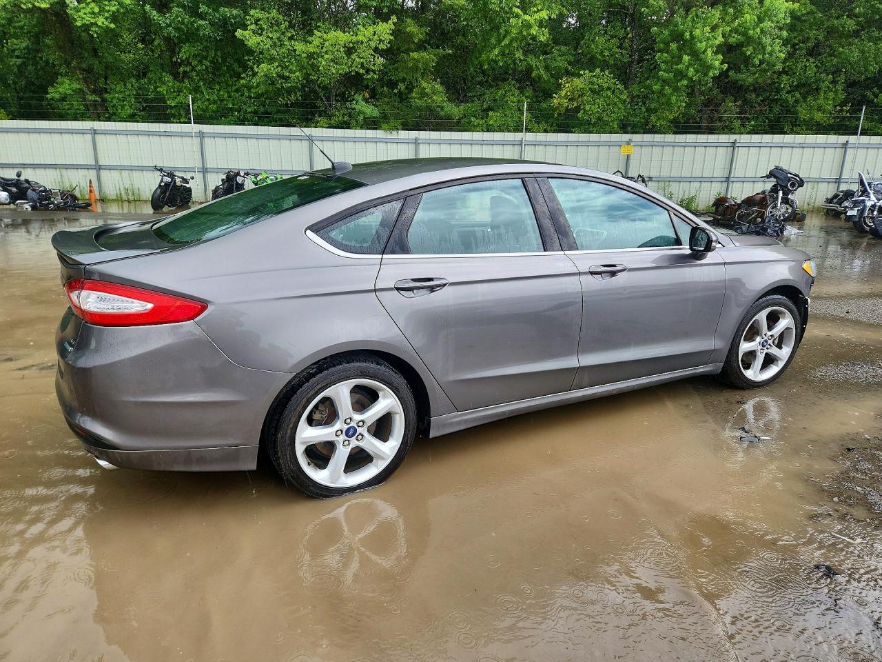 2014 Ford Fusion Se Серый vin: 1FA6P0HDXE5353875