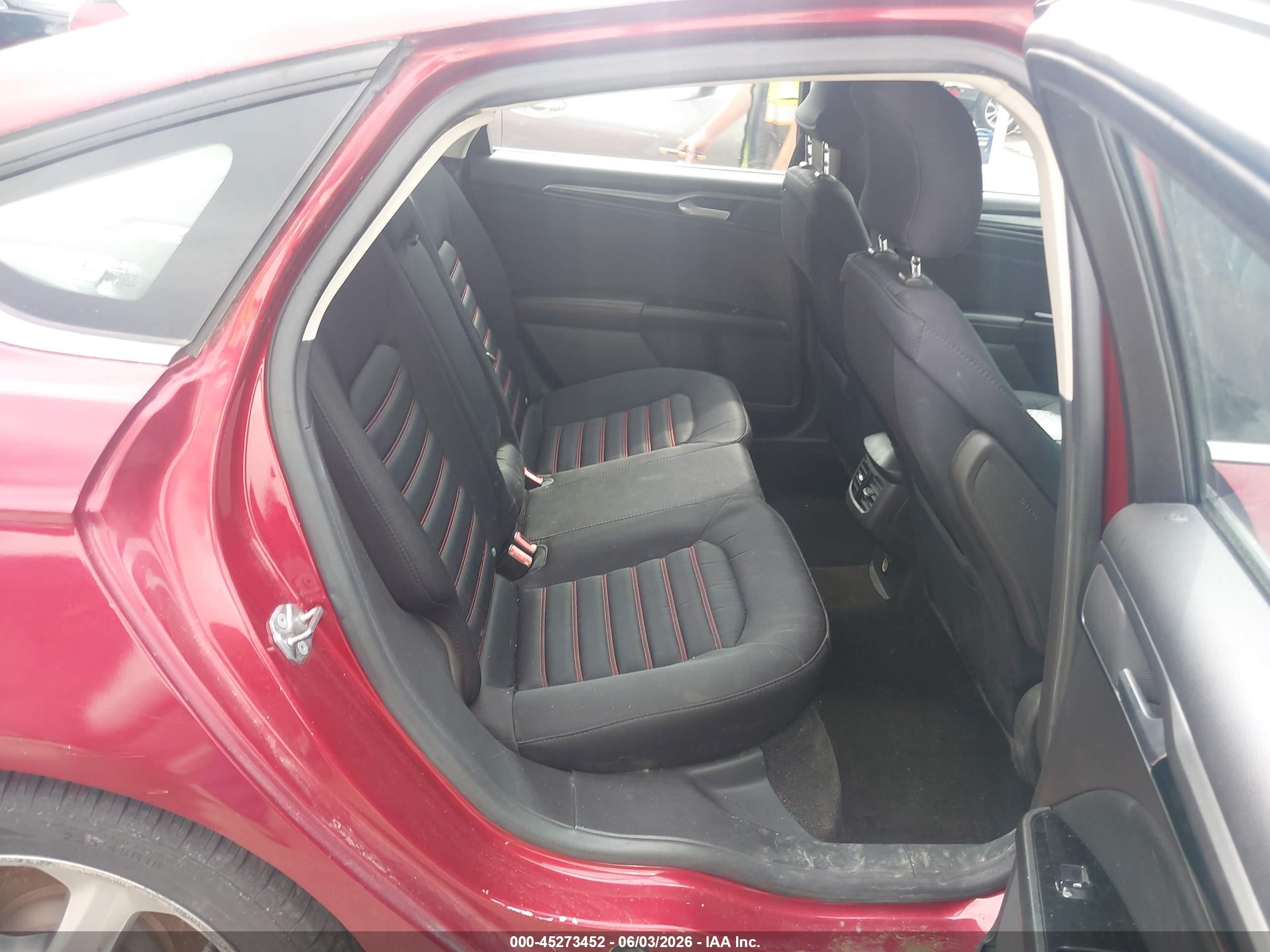 2015 Ford Fusion Se Red vin: 1FA6P0HDXF5125103