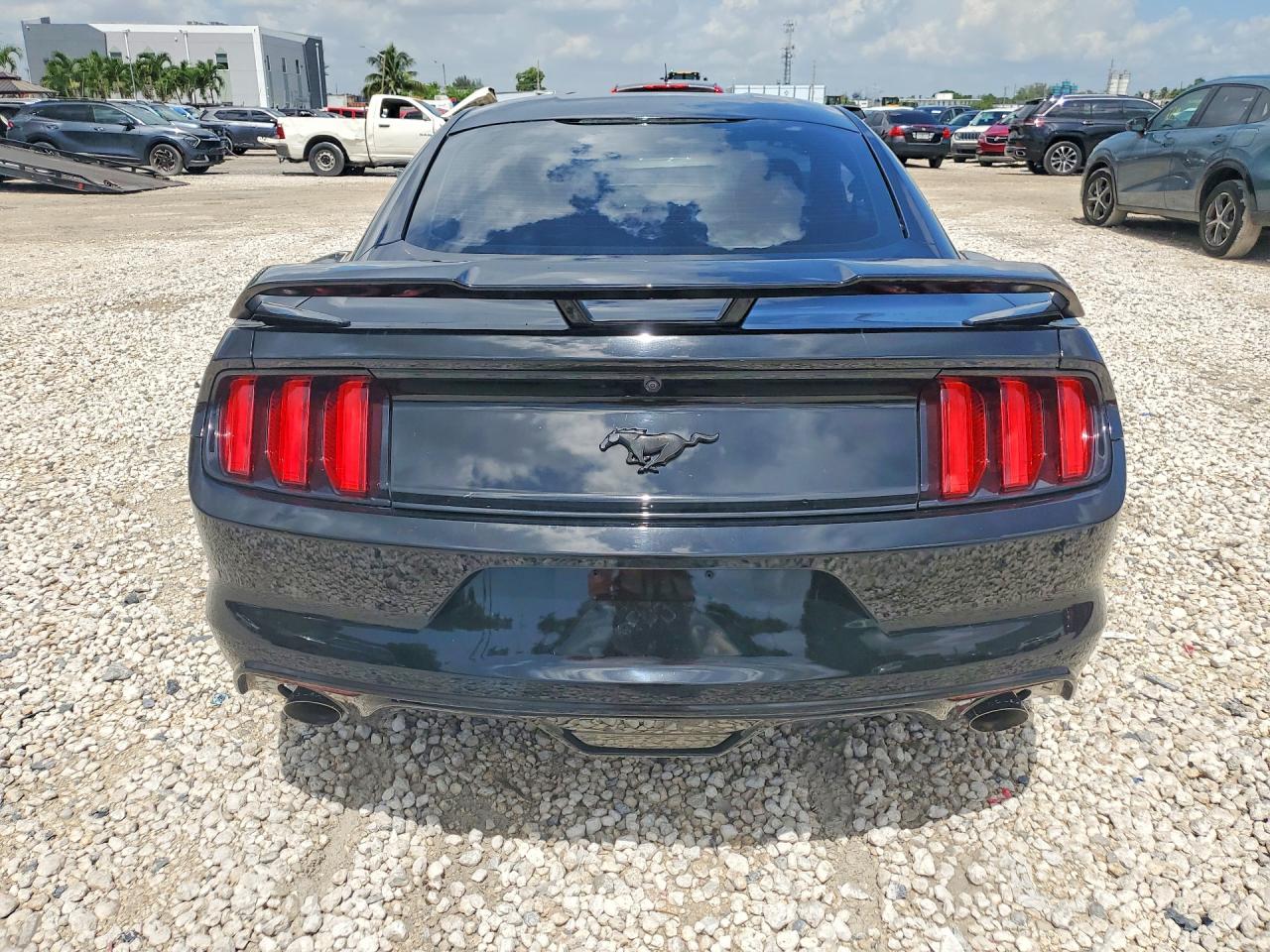 2015 Ford Mustang Black vin: 1FA6P8AM0F5361476