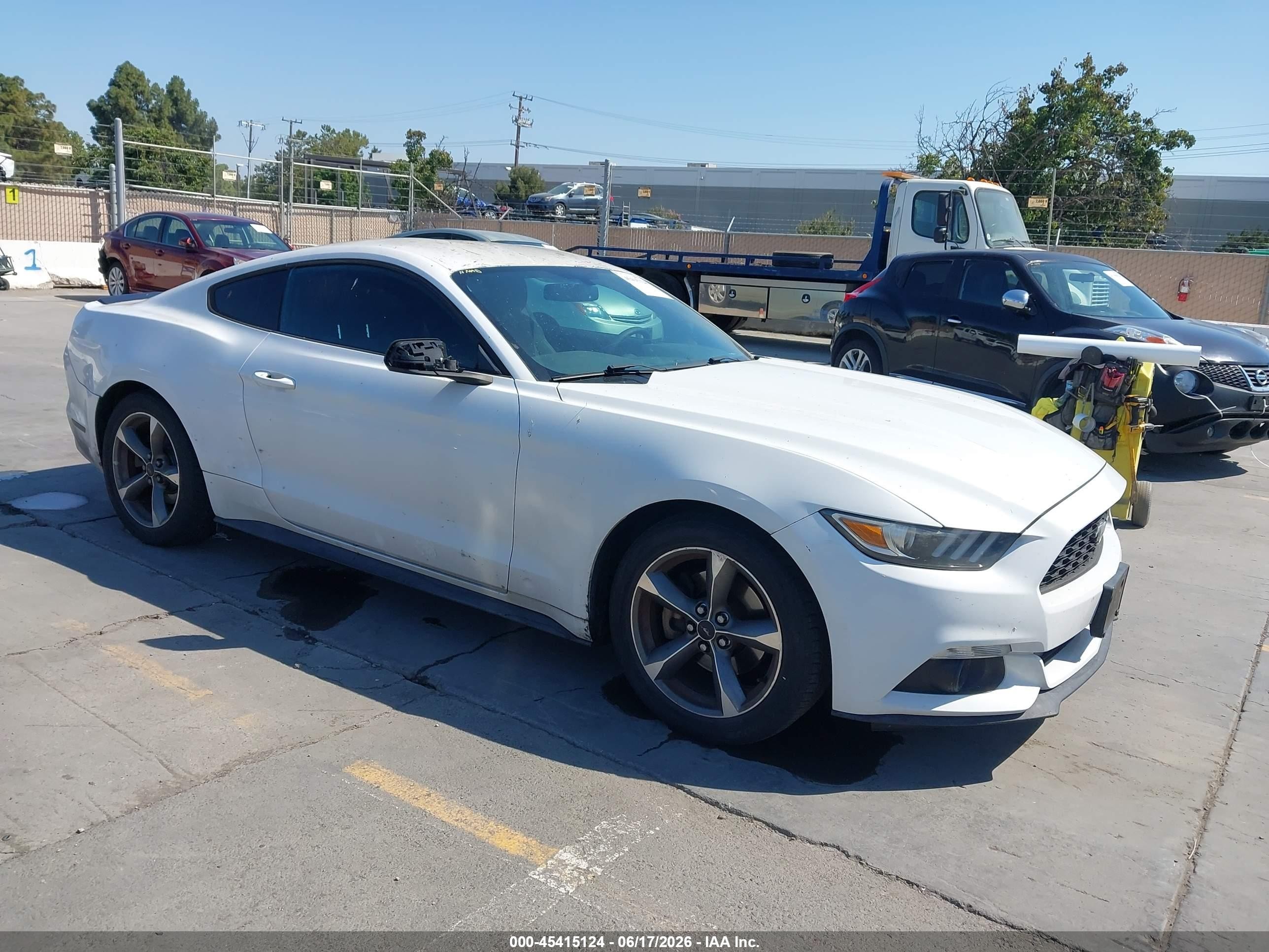 2015 Ford Mustang V6 White vin: 1FA6P8AM0F5364166