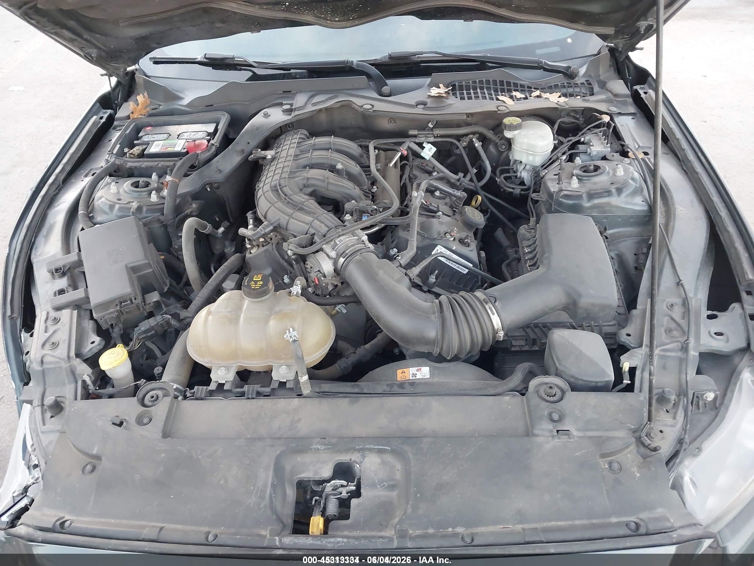 2015 Ford Mustang V6 Серый vin: 1FA6P8AM0F5370453