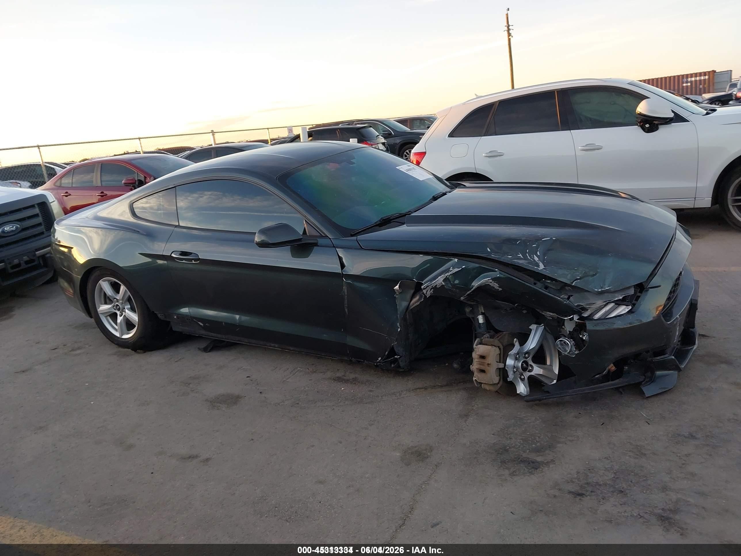 2015 Ford Mustang V6 Серый vin: 1FA6P8AM0F5370453