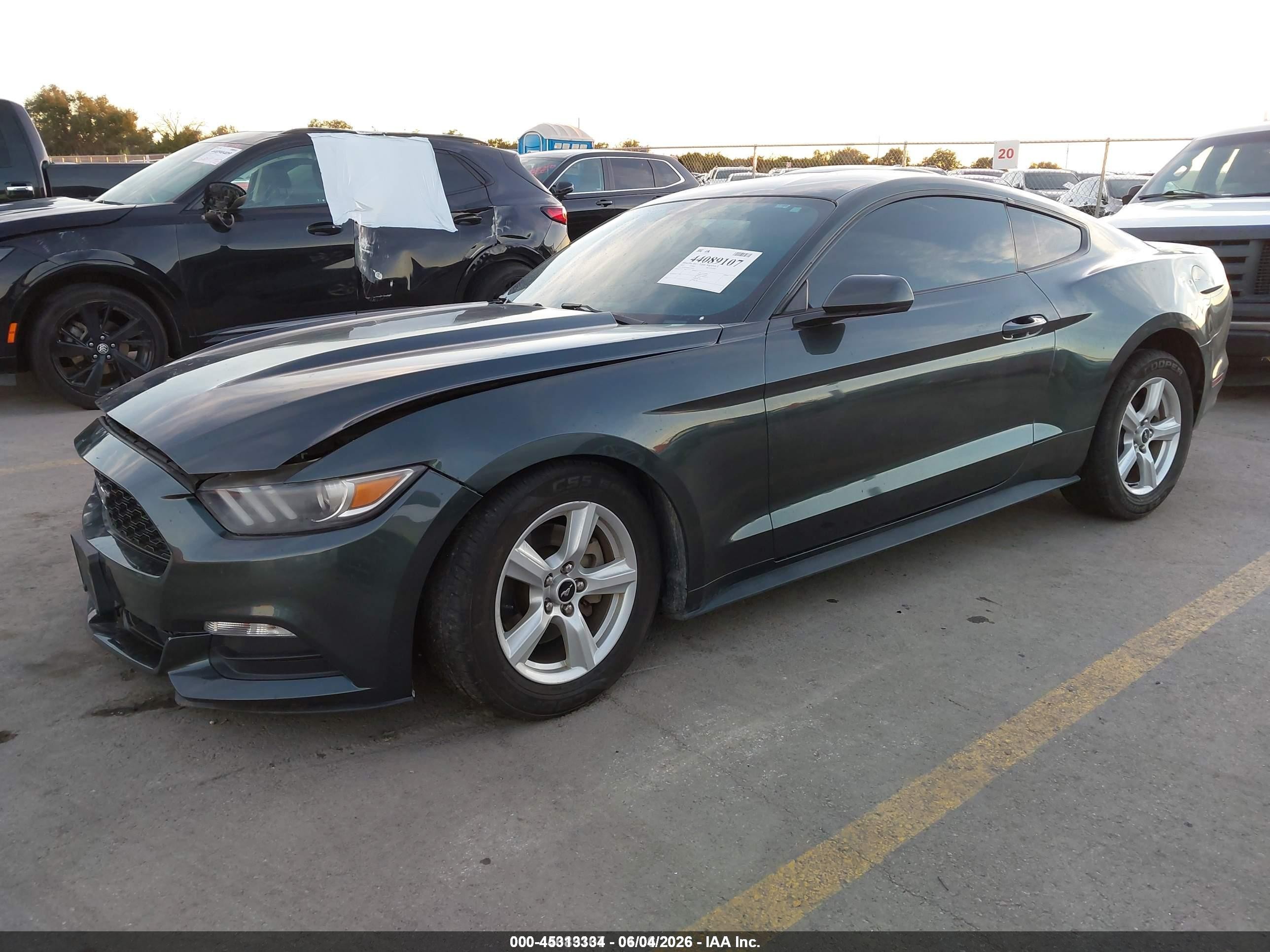 2015 Ford Mustang V6 Серый vin: 1FA6P8AM0F5370453