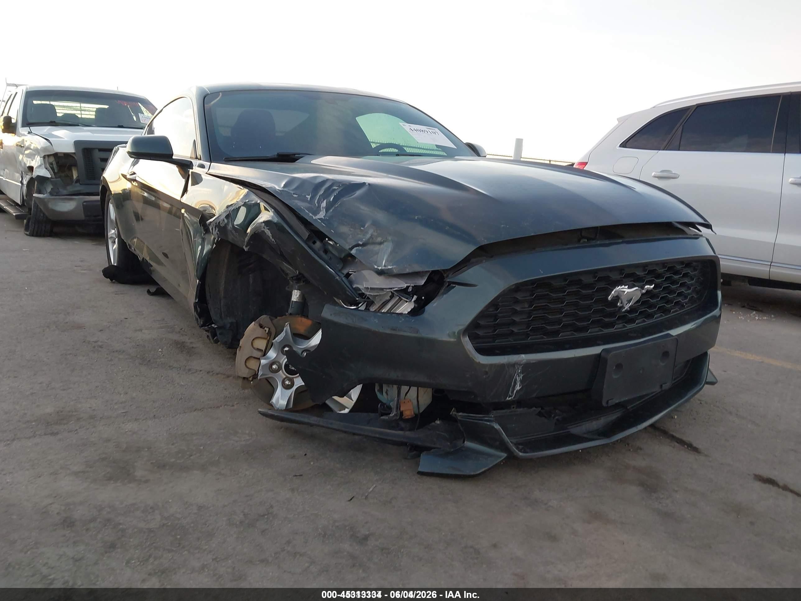 2015 Ford Mustang V6 Серый vin: 1FA6P8AM0F5370453