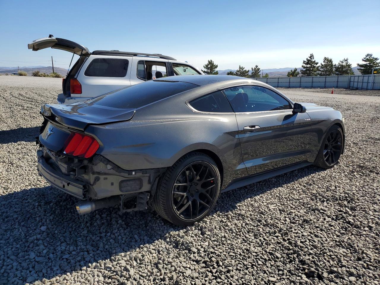 2015 Ford Mustang Угольный vin: 1FA6P8AM0F5386605