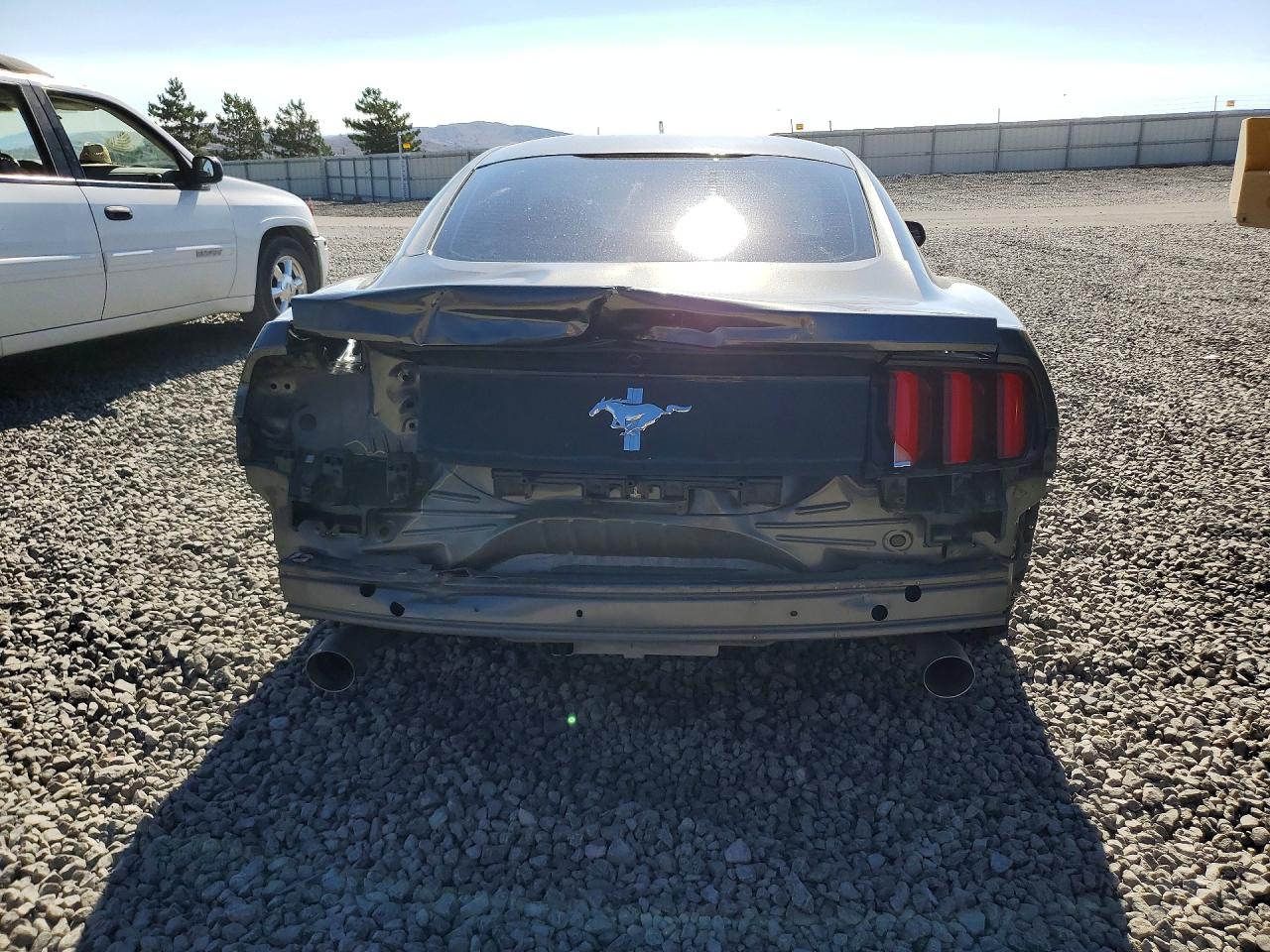 2015 Ford Mustang Угольный vin: 1FA6P8AM0F5386605