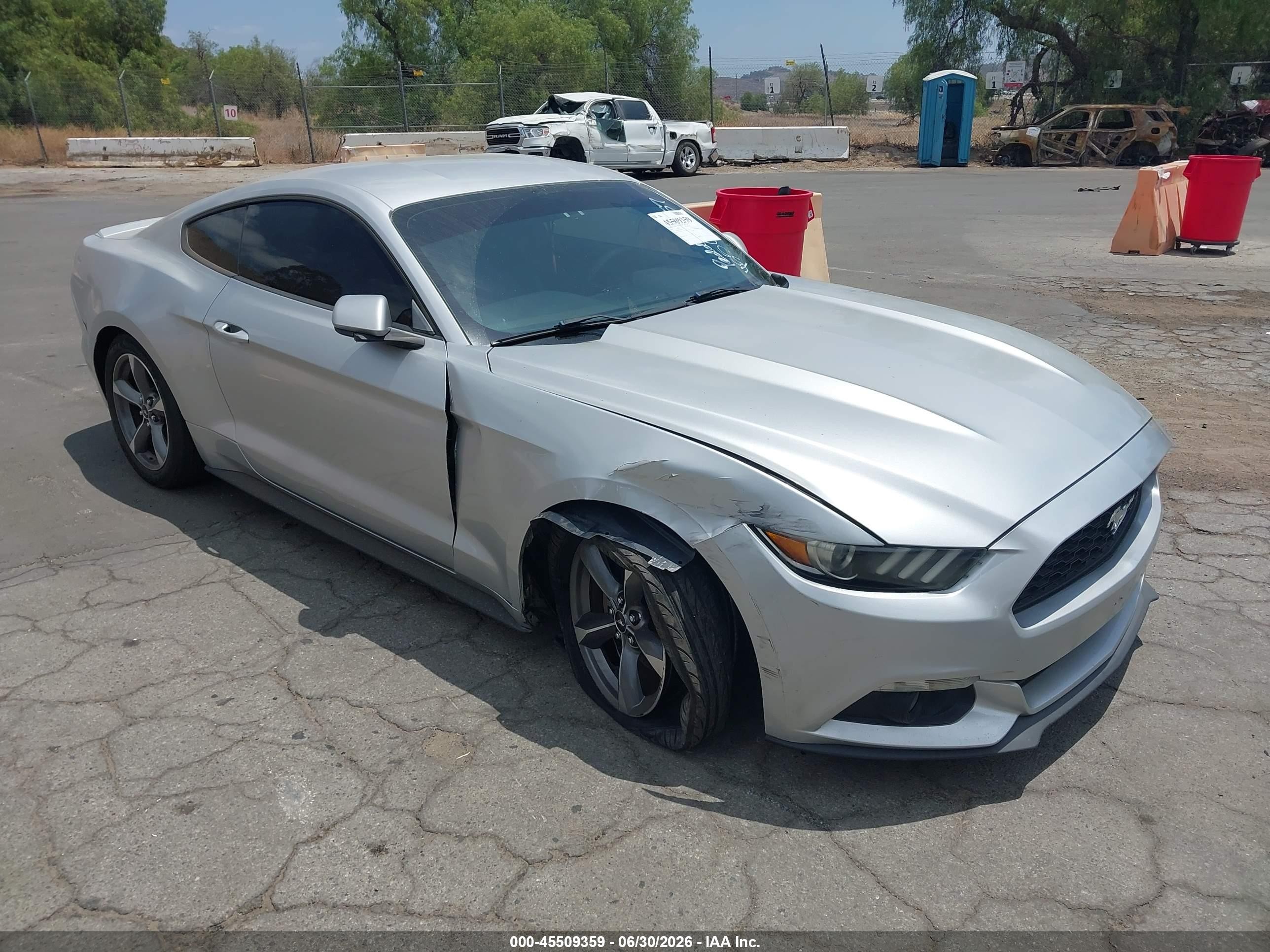 2015 Ford Mustang V6 Silver vin: 1FA6P8AM0F5418386