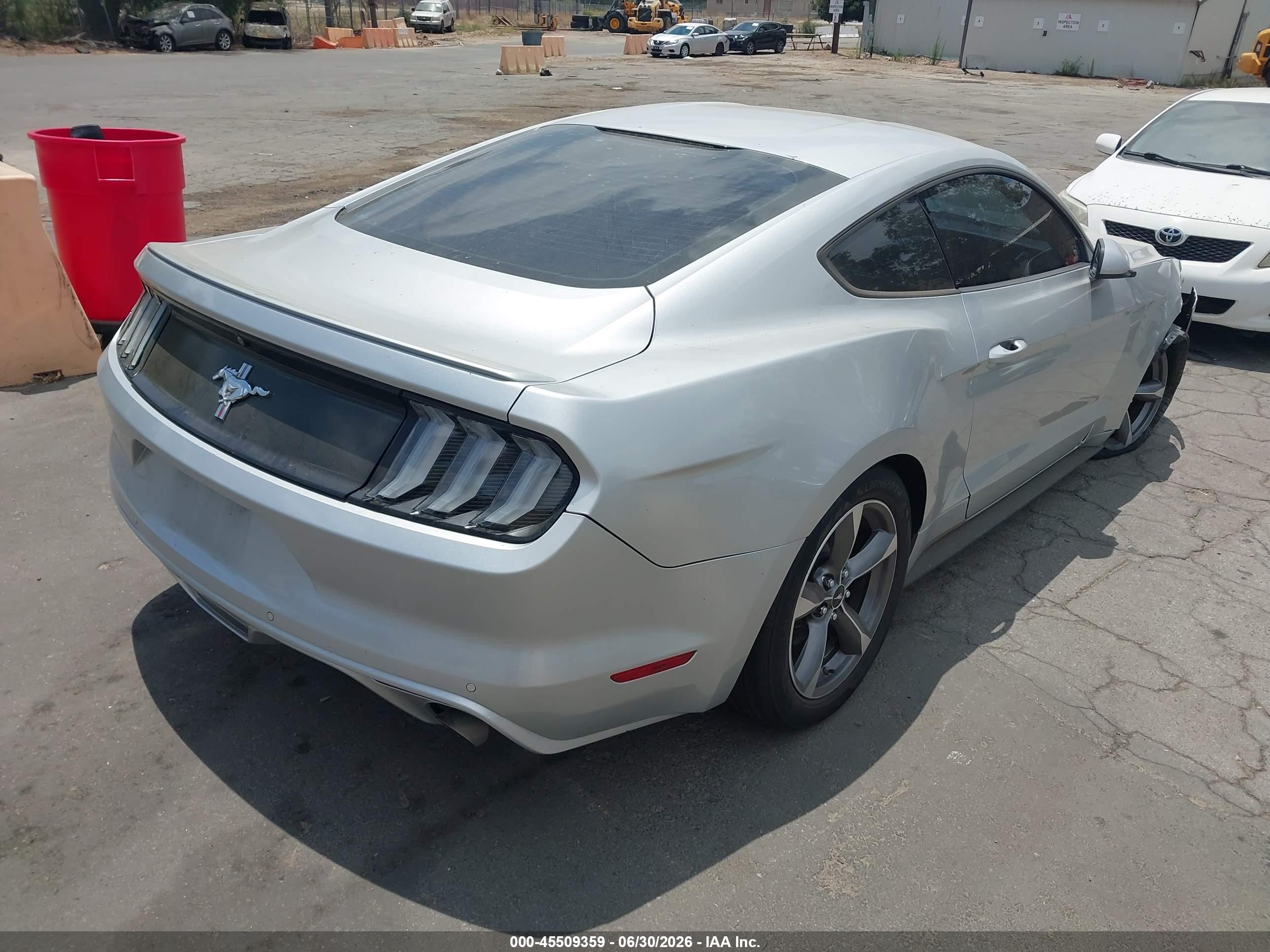 2015 Ford Mustang V6 Silver vin: 1FA6P8AM0F5418386