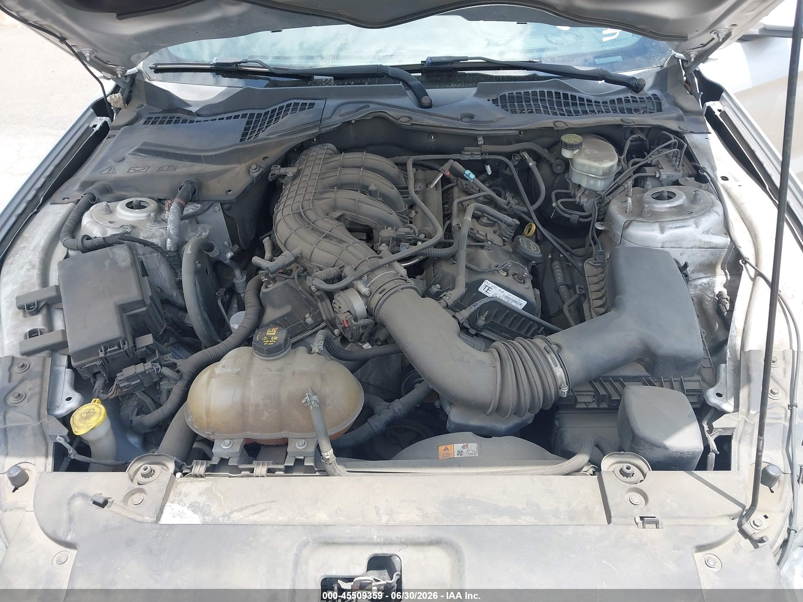 2015 Ford Mustang V6 Silver vin: 1FA6P8AM0F5418386