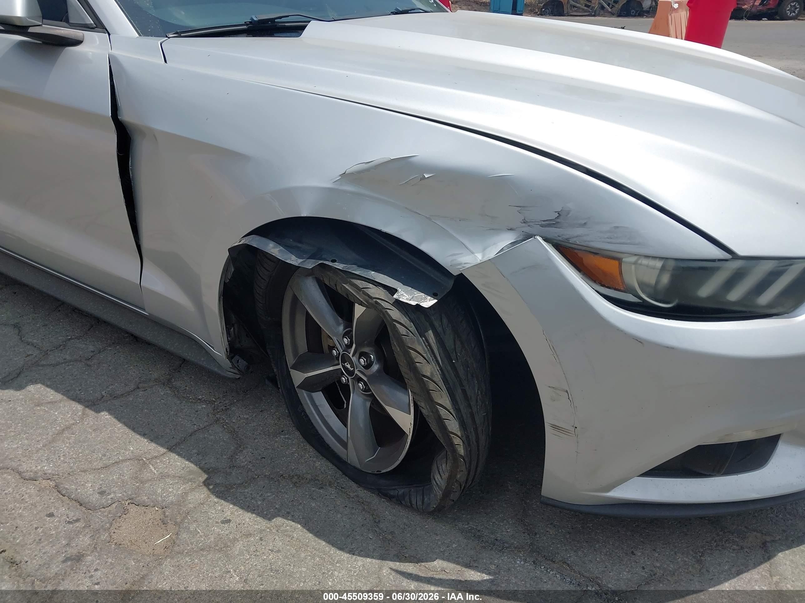 2015 Ford Mustang V6 Silver vin: 1FA6P8AM0F5418386