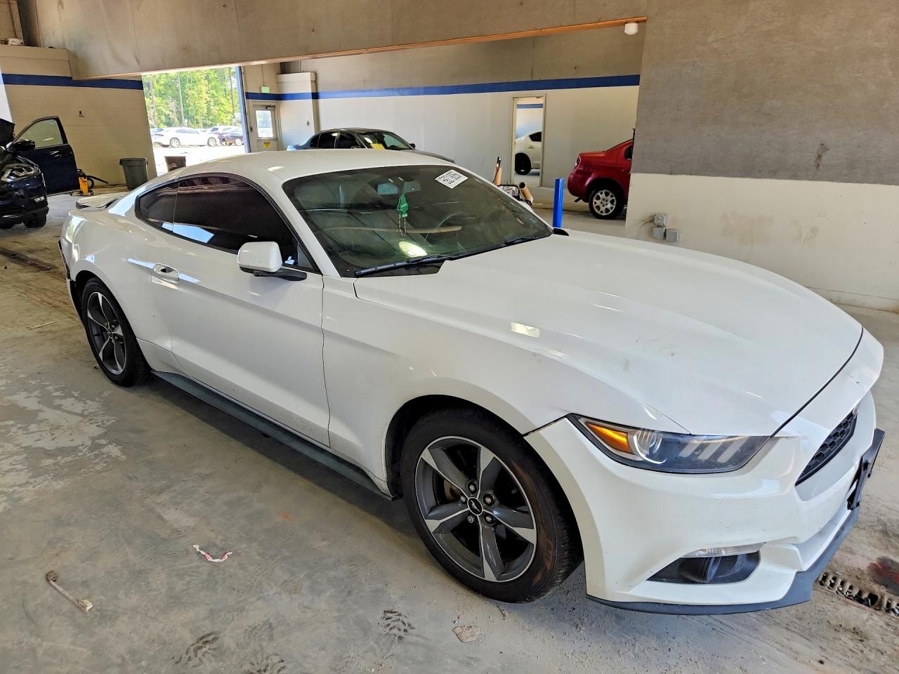 2015 Ford Mustang White vin: 1FA6P8AM1F5308656