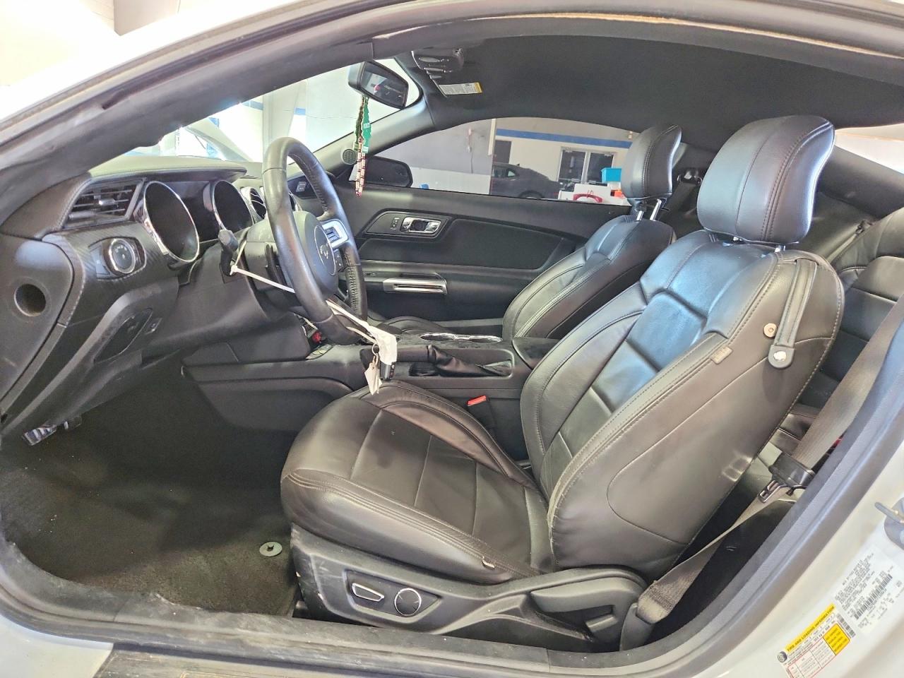 2015 Ford Mustang White vin: 1FA6P8AM1F5308656