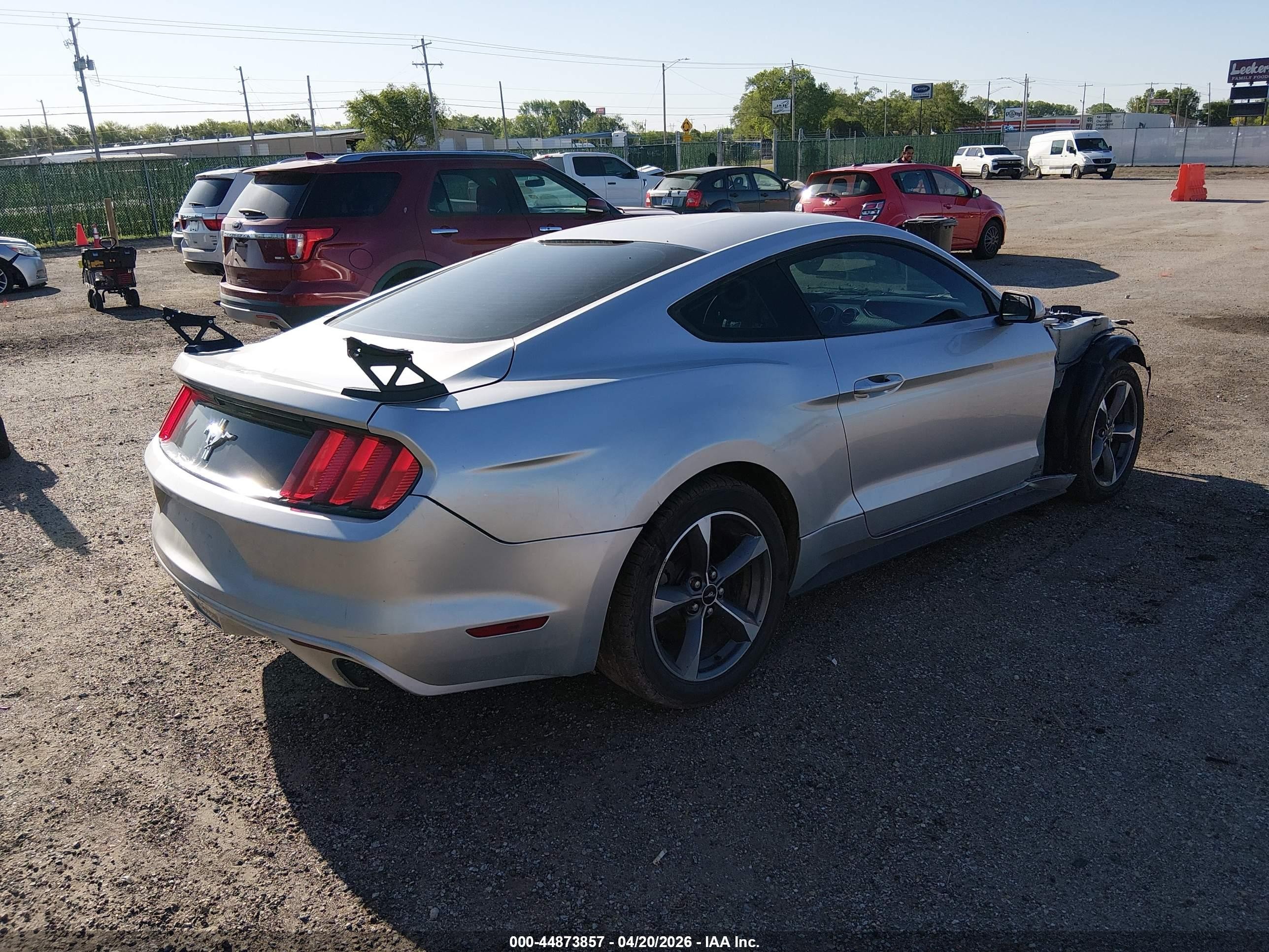 2015 Ford Mustang V6 Silver vin: 1FA6P8AM2F5318709