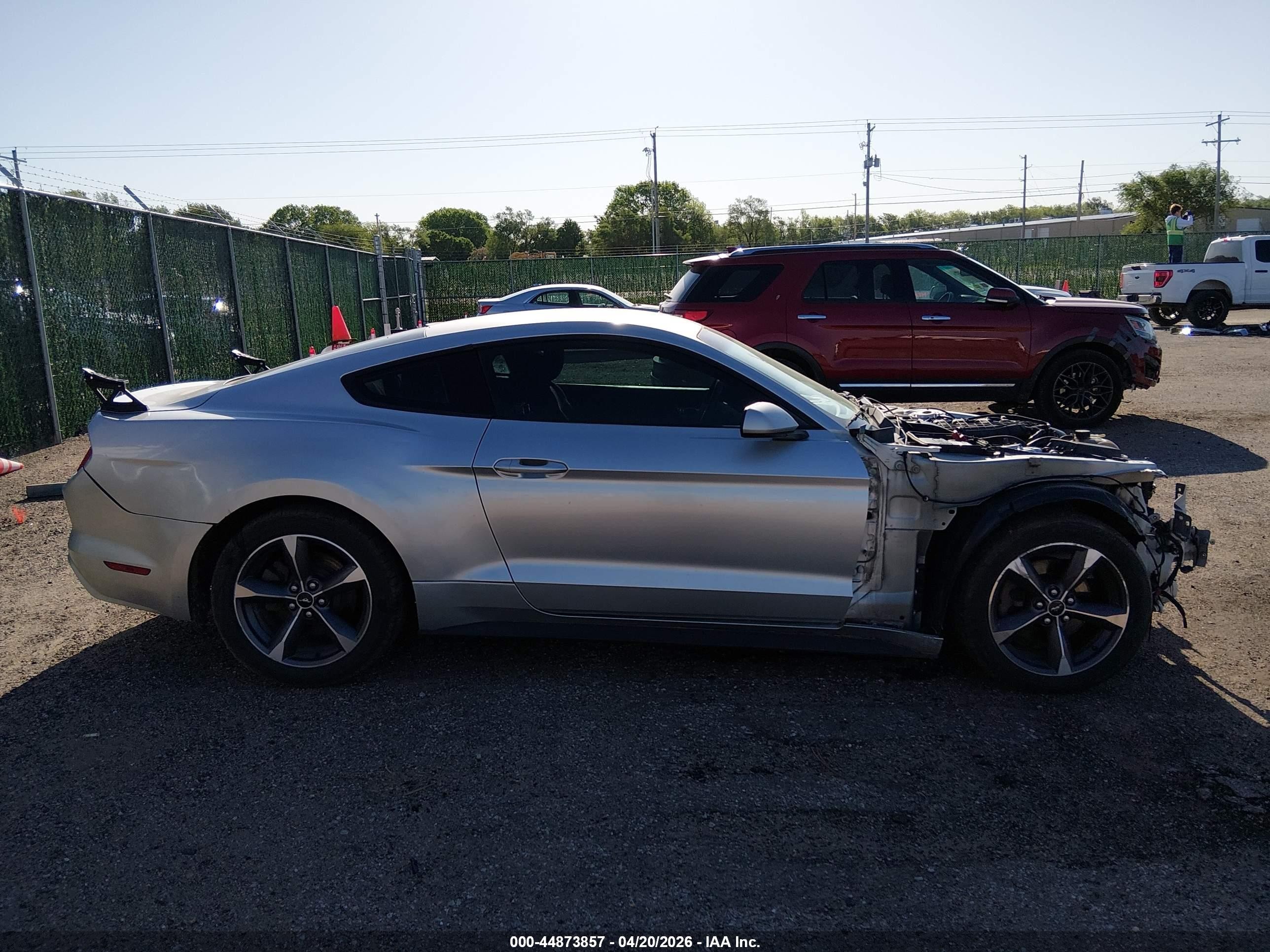 2015 Ford Mustang V6 Silver vin: 1FA6P8AM2F5318709
