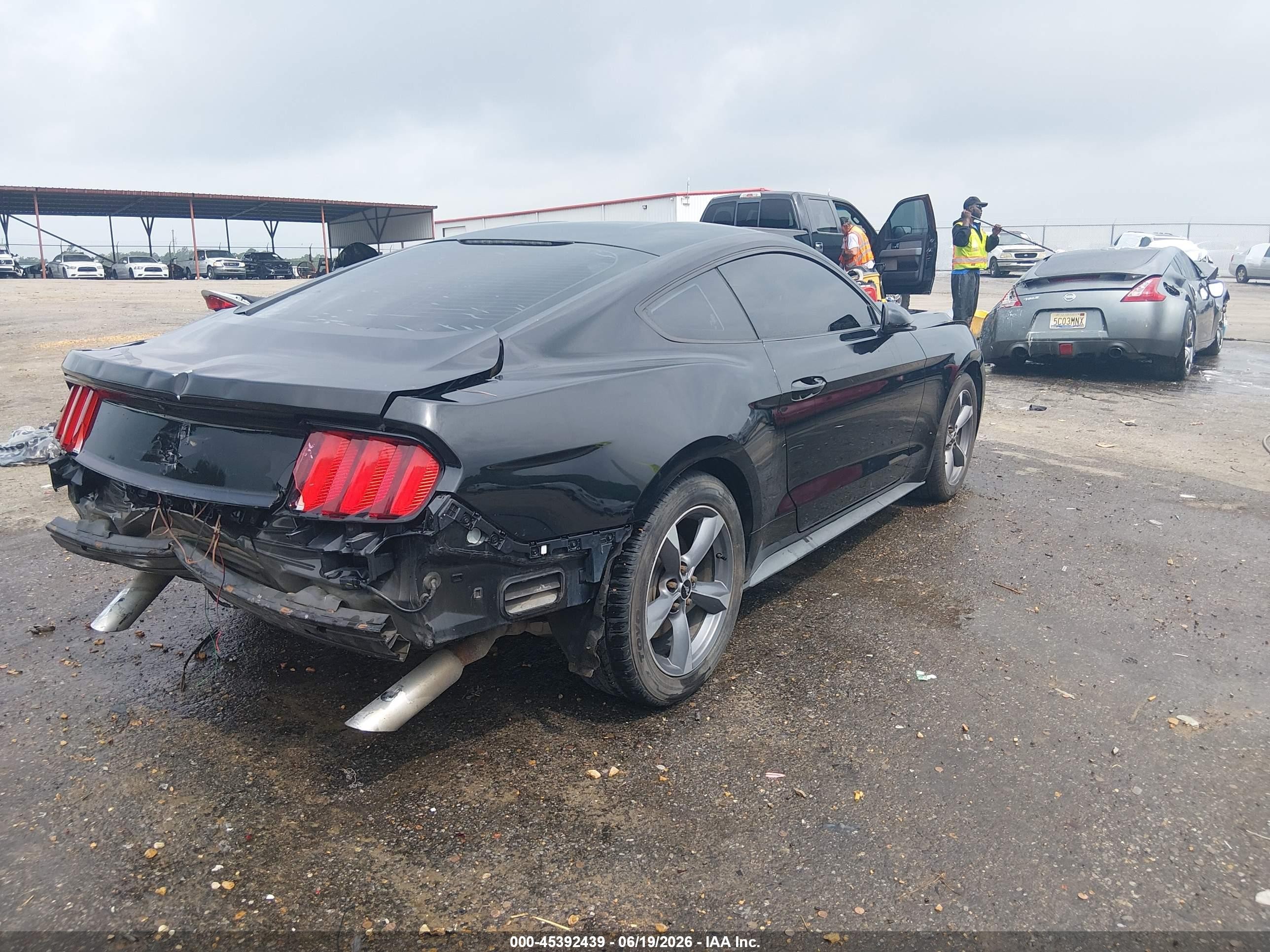 2015 Ford Mustang V6 Black vin: 1FA6P8AM2F5374018
