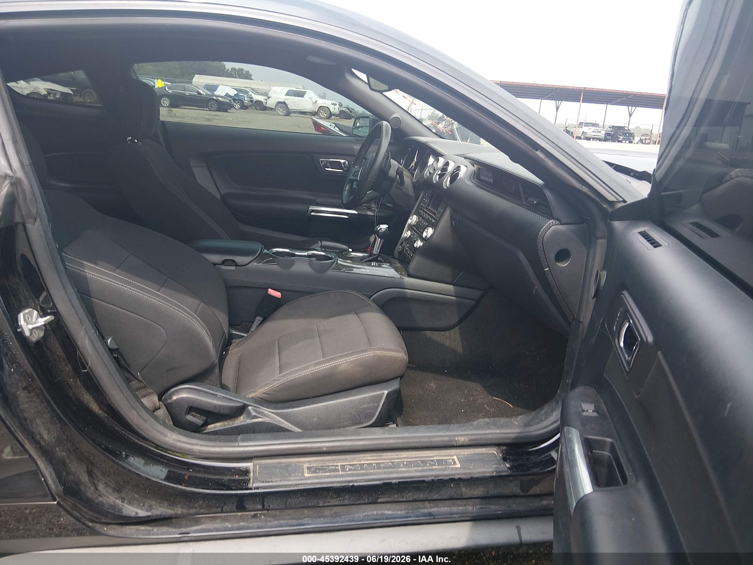 2015 Ford Mustang V6 Black vin: 1FA6P8AM2F5374018