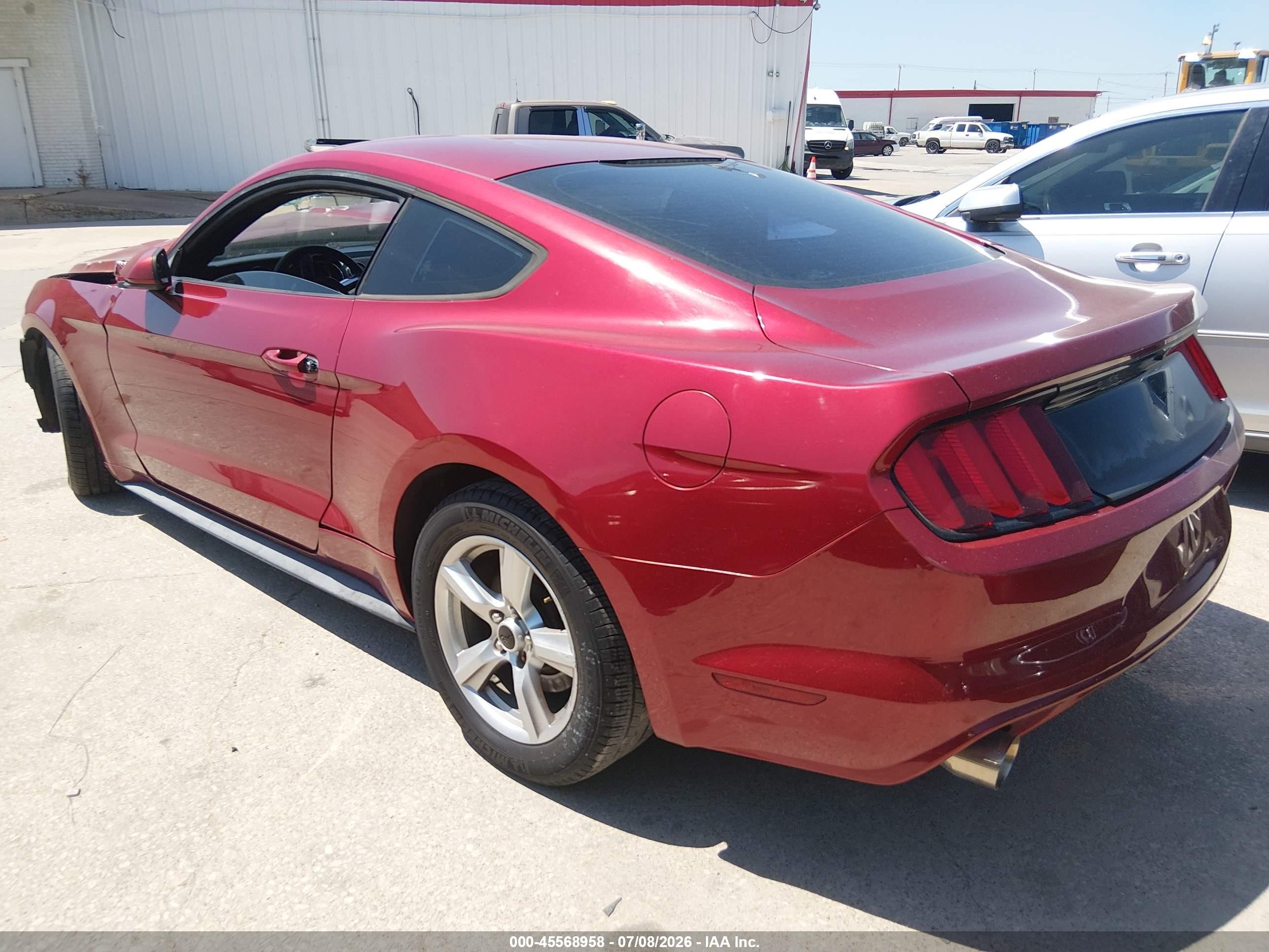 2015 Ford Mustang V6 Red vin: 1FA6P8AM2F5374343