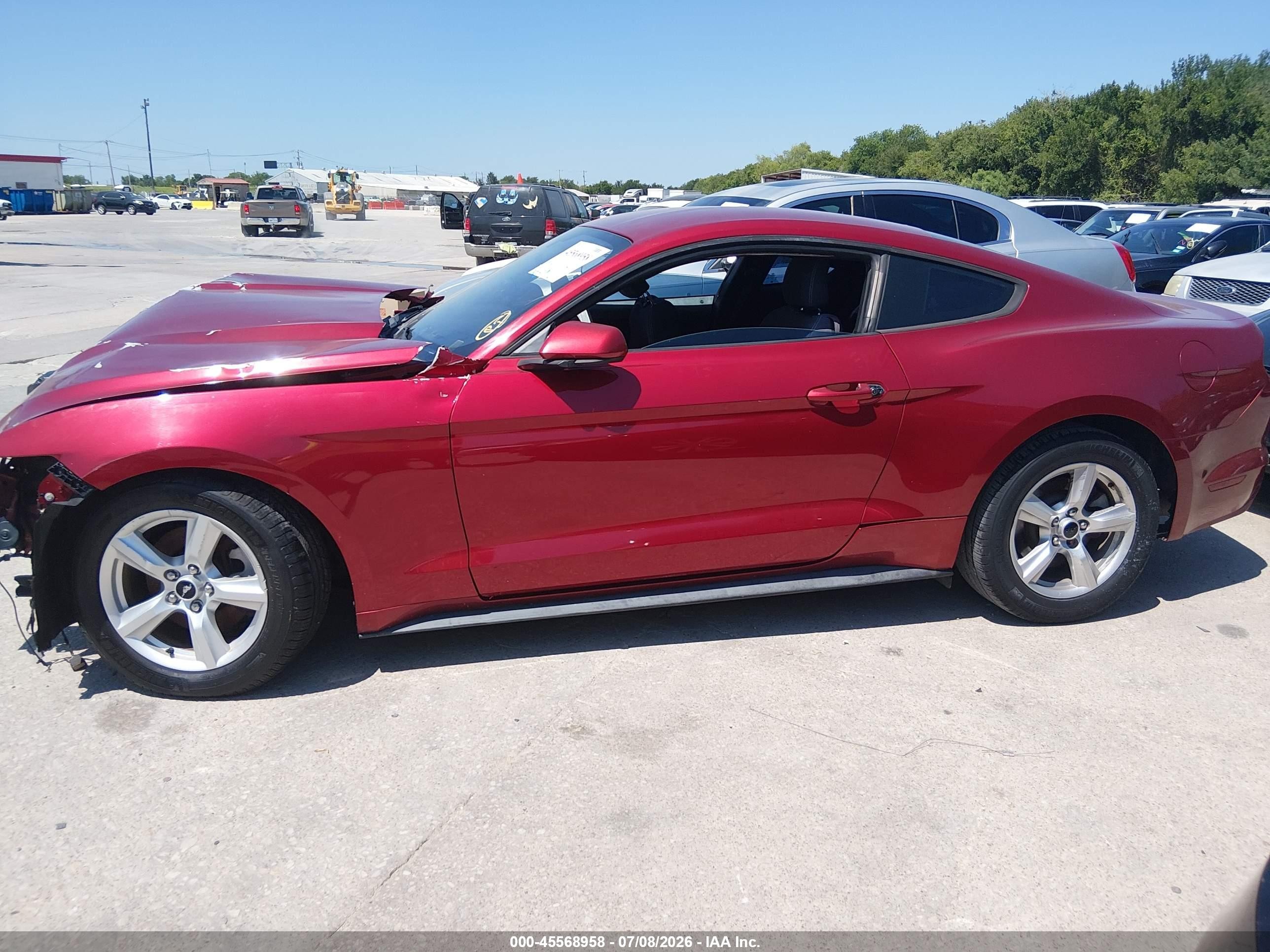 2015 Ford Mustang V6 Red vin: 1FA6P8AM2F5374343