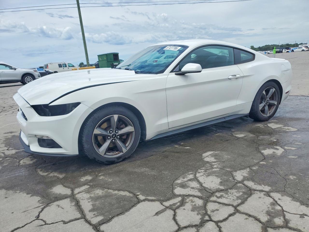 2015 Ford Mustang White vin: 1FA6P8AM2F5429325