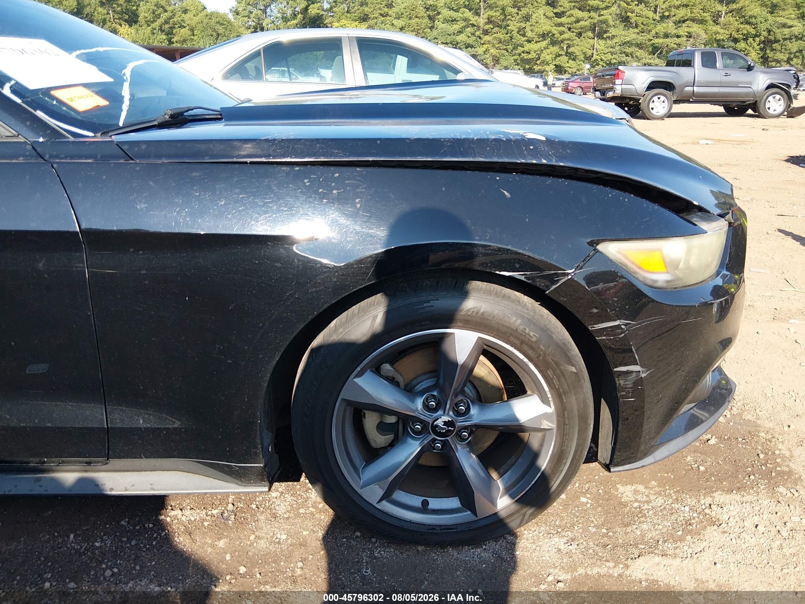 2015 Ford Mustang V6 Черный vin: 1FA6P8AM3F5346762