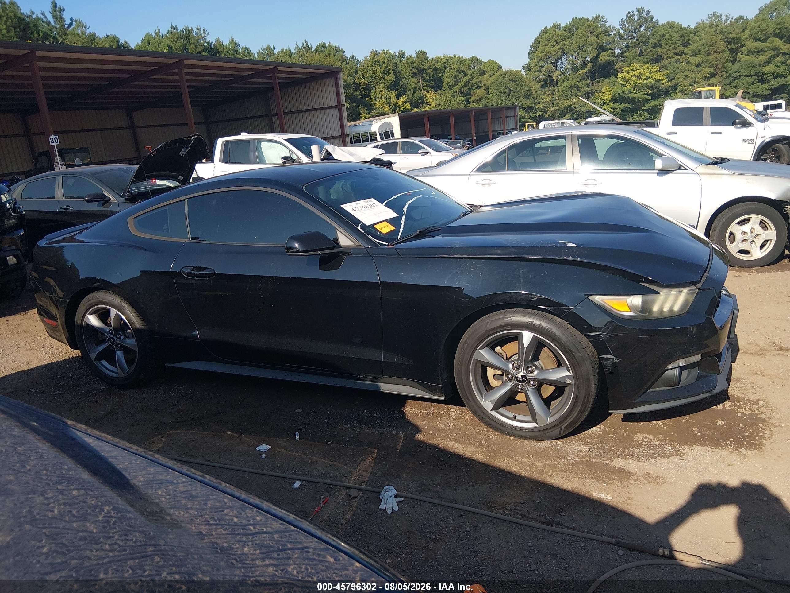 2015 Ford Mustang V6 Черный vin: 1FA6P8AM3F5346762