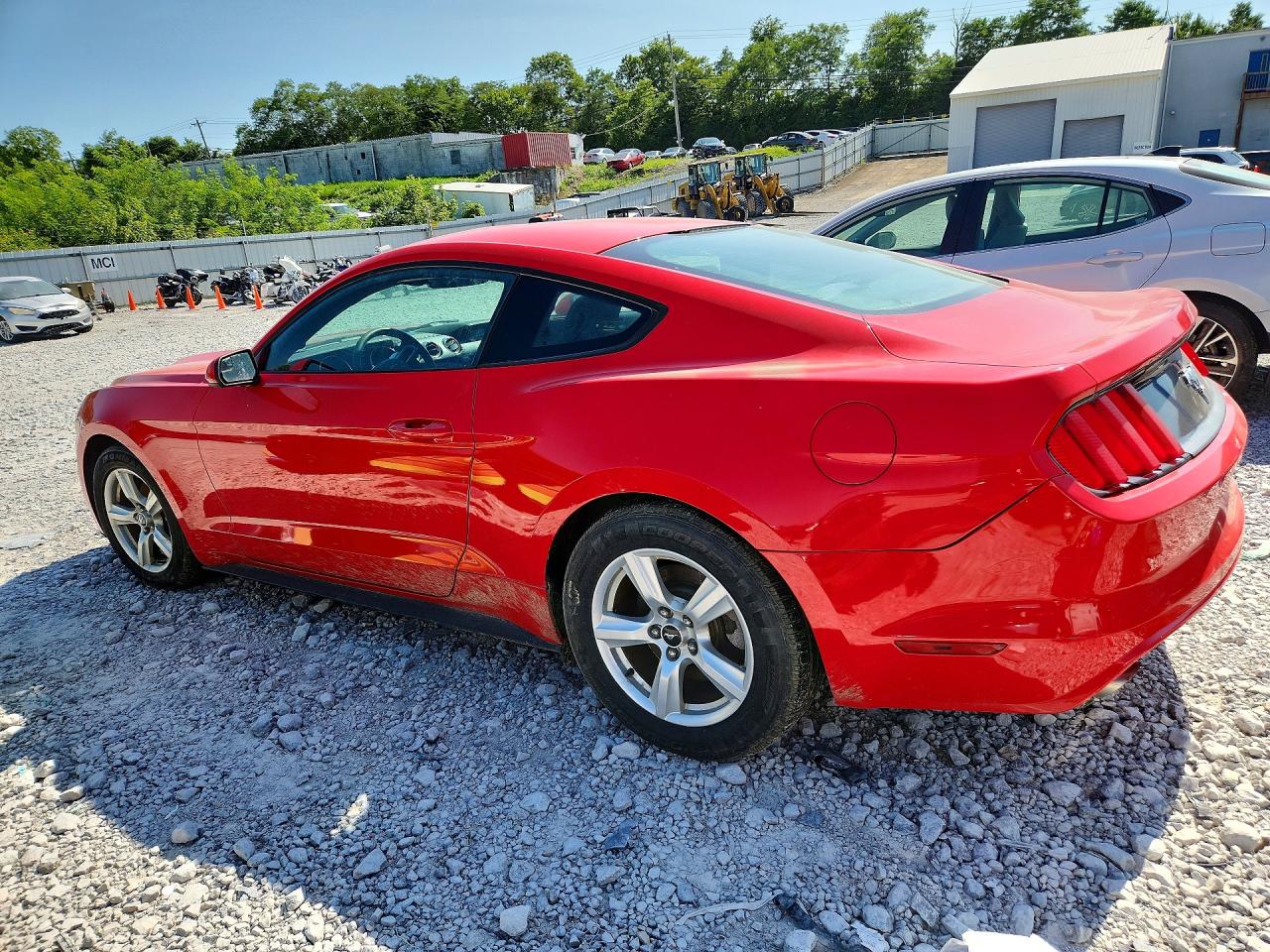 2015 Ford Mustang Red vin: 1FA6P8AM3F5348835