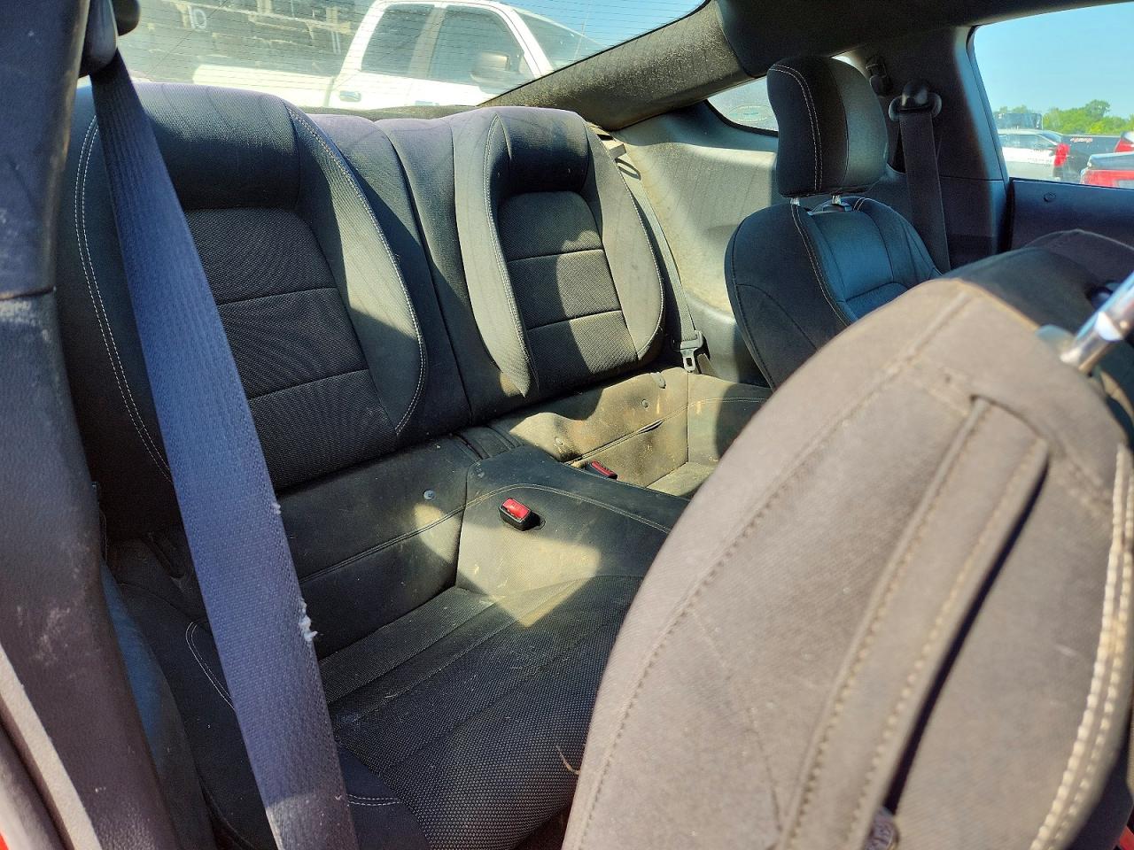 2015 Ford Mustang Red vin: 1FA6P8AM3F5348835