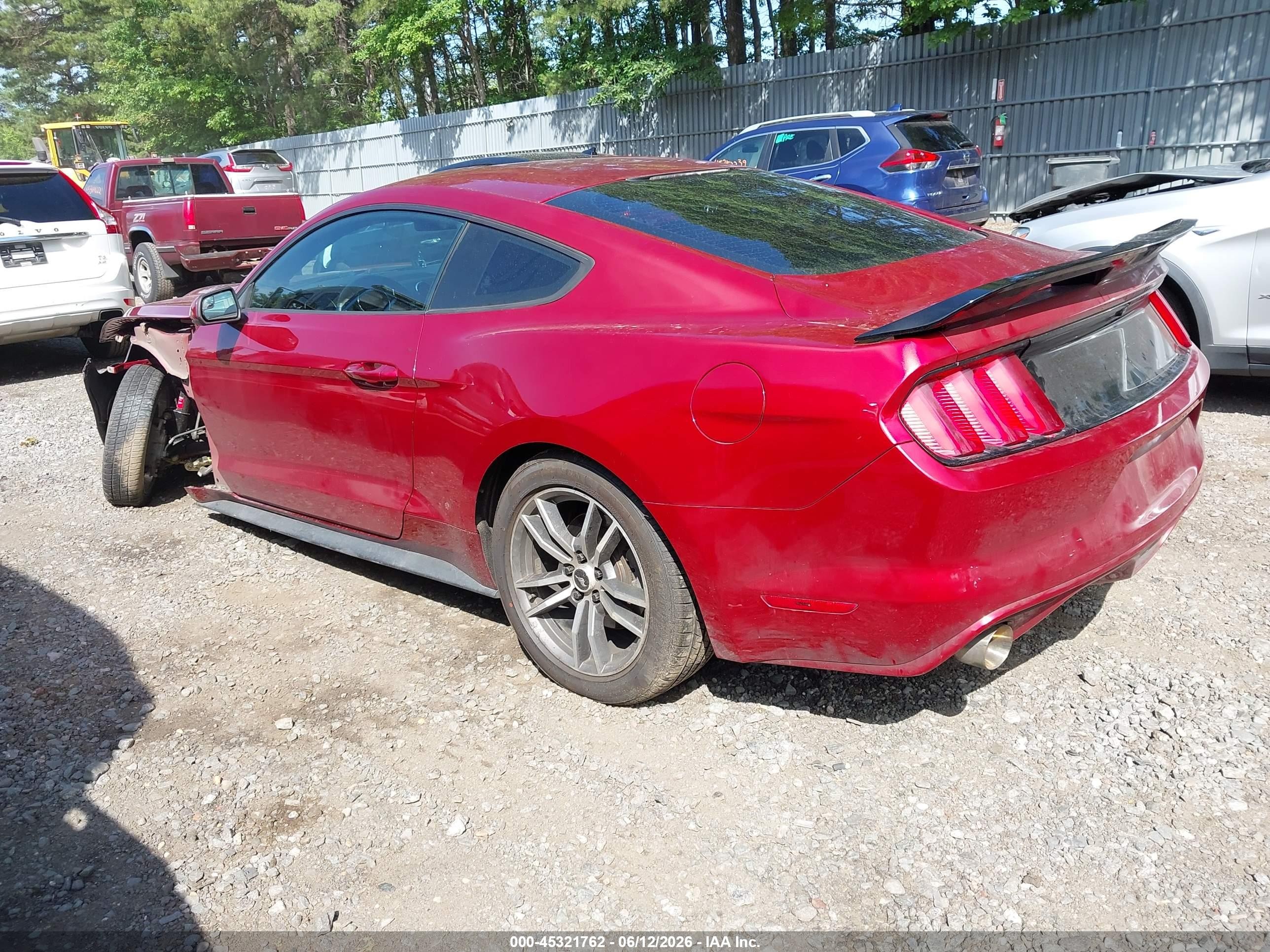 2015 Ford Mustang V6 Красный vin: 1FA6P8AM3F5429723