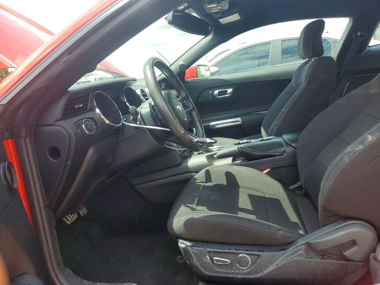 2015 Ford Mustang Красный vin: 1FA6P8AM4F5303810