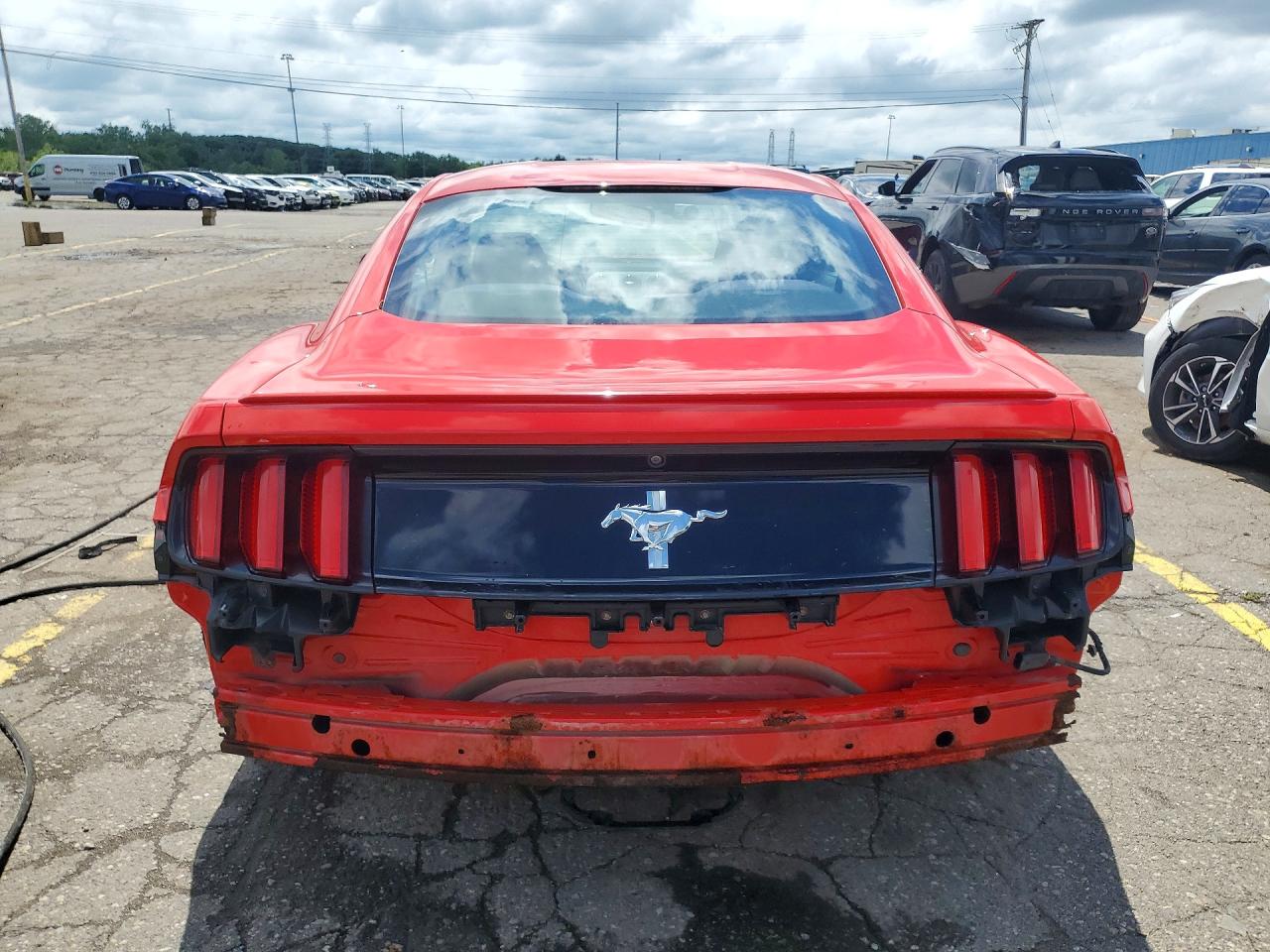 2015 Ford Mustang Красный vin: 1FA6P8AM4F5303810