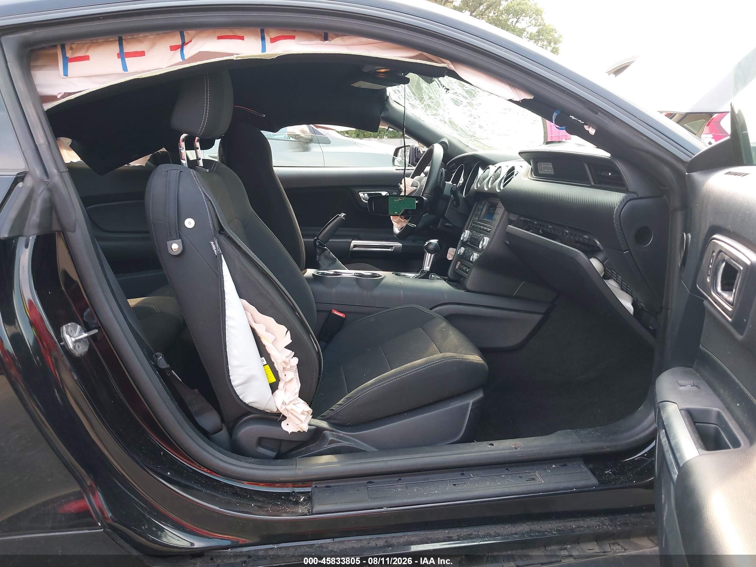 2015 Ford Mustang V6 Черный vin: 1FA6P8AM4F5313494