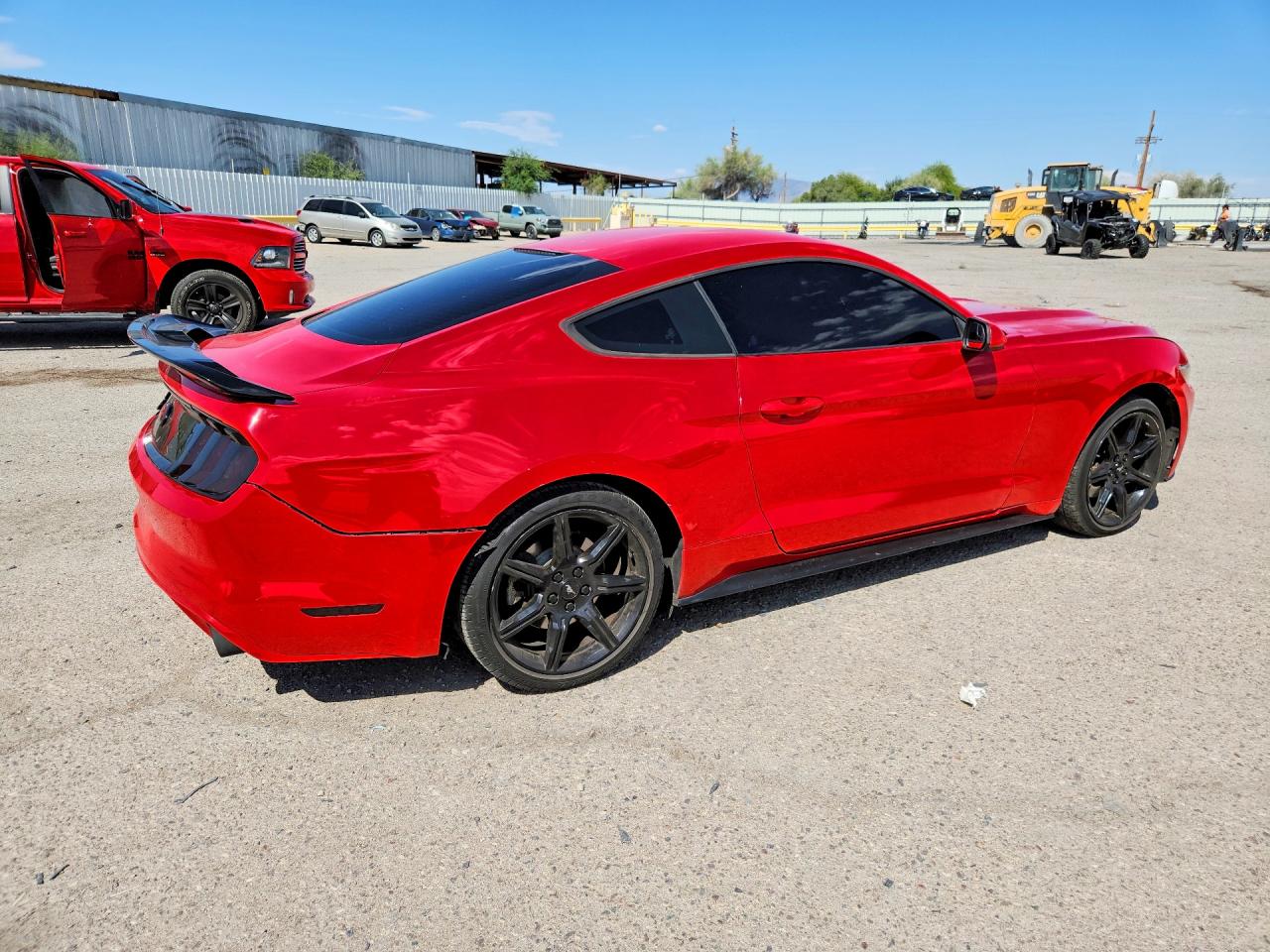 2015 Ford Mustang Red vin: 1FA6P8AM4F5353140