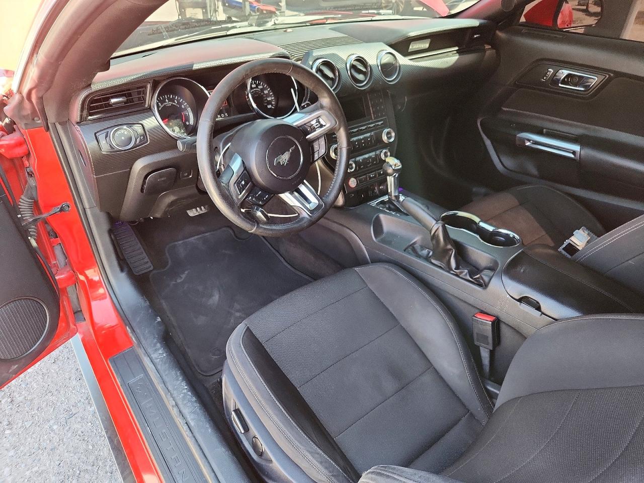 2015 Ford Mustang Red vin: 1FA6P8AM4F5353140