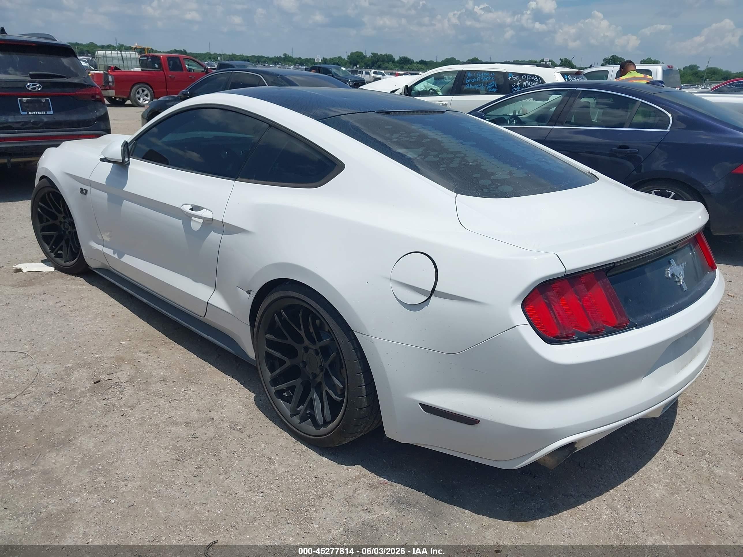 2015 Ford Mustang V6 White vin: 1FA6P8AM4F5399602